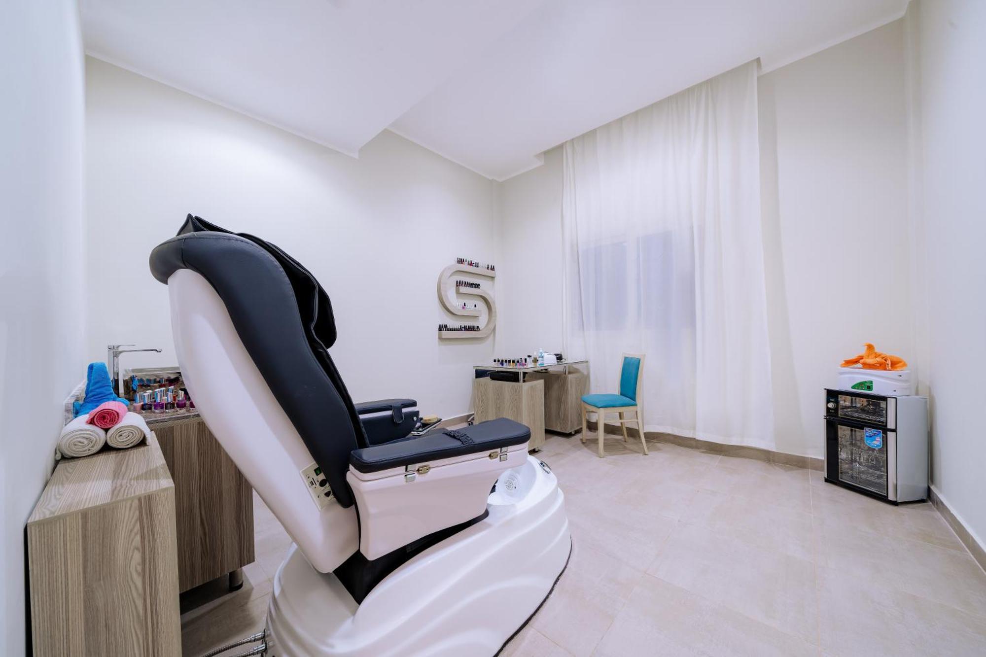 Sirena & Hotel 5*