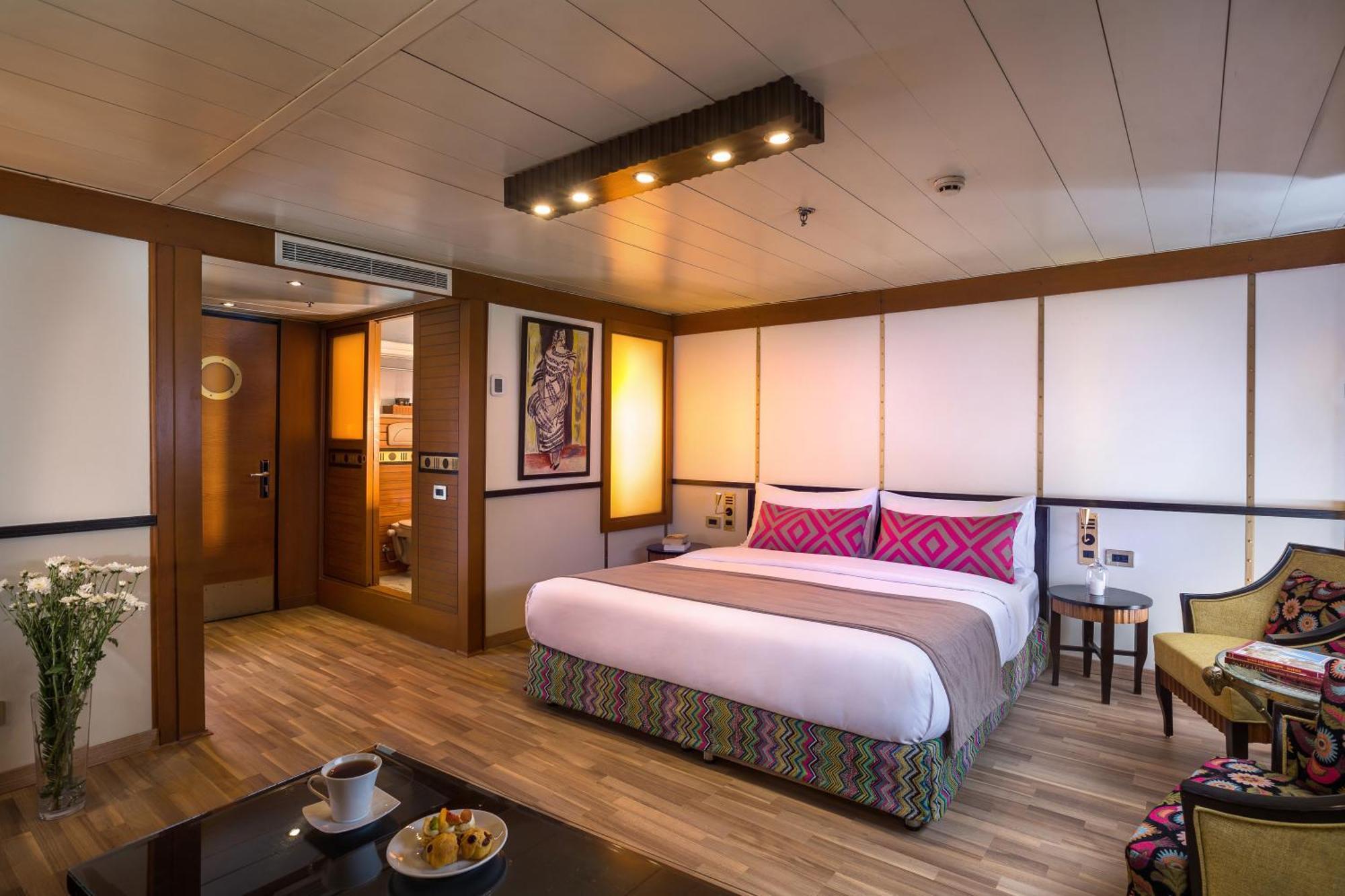 Hotel M/y Alyssa - 4 Or 7 Nights From Each Monday And 3 Or 7 Nights From Aswan Each Friday Luxor