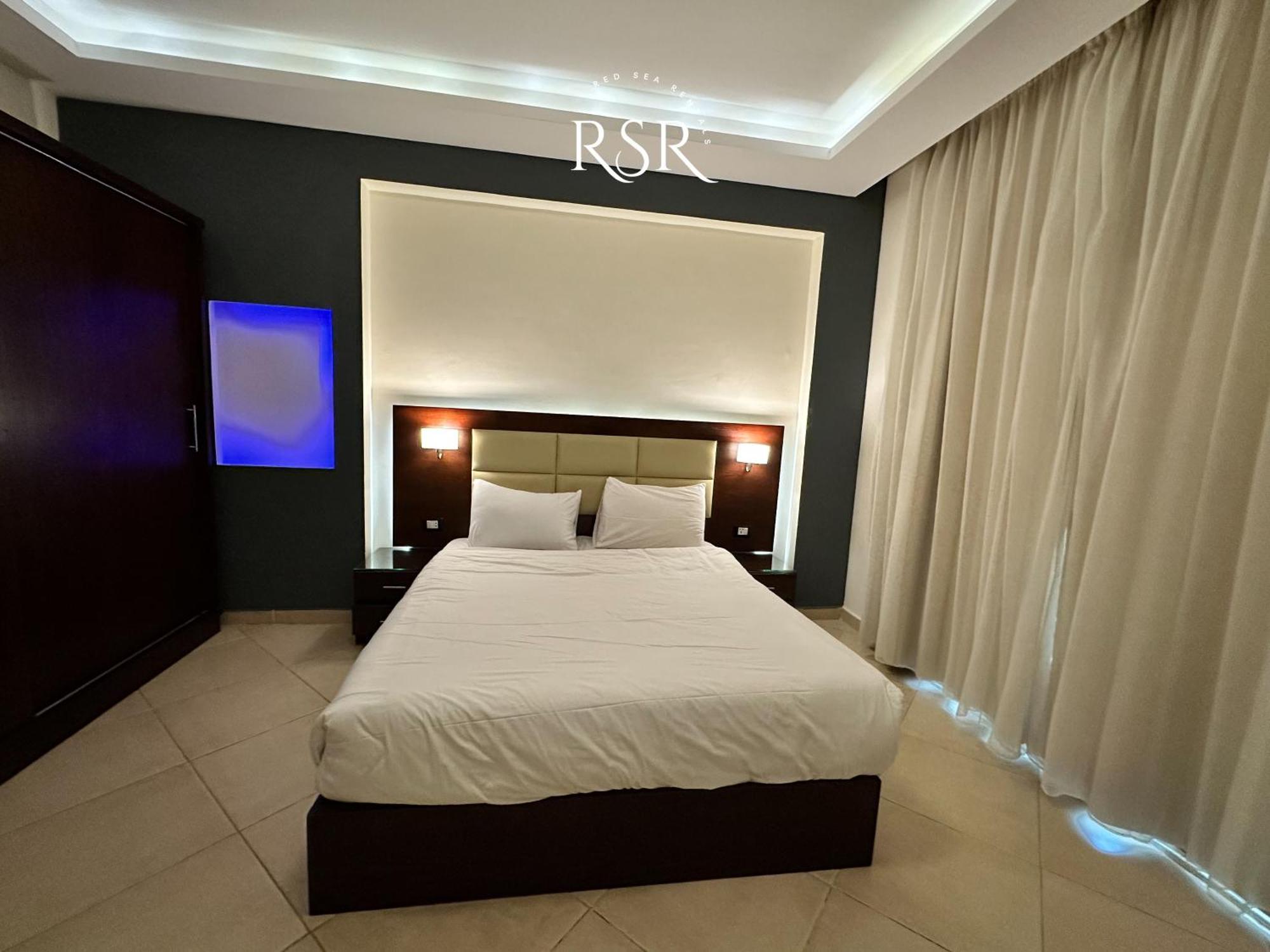 Elite Aparthotel