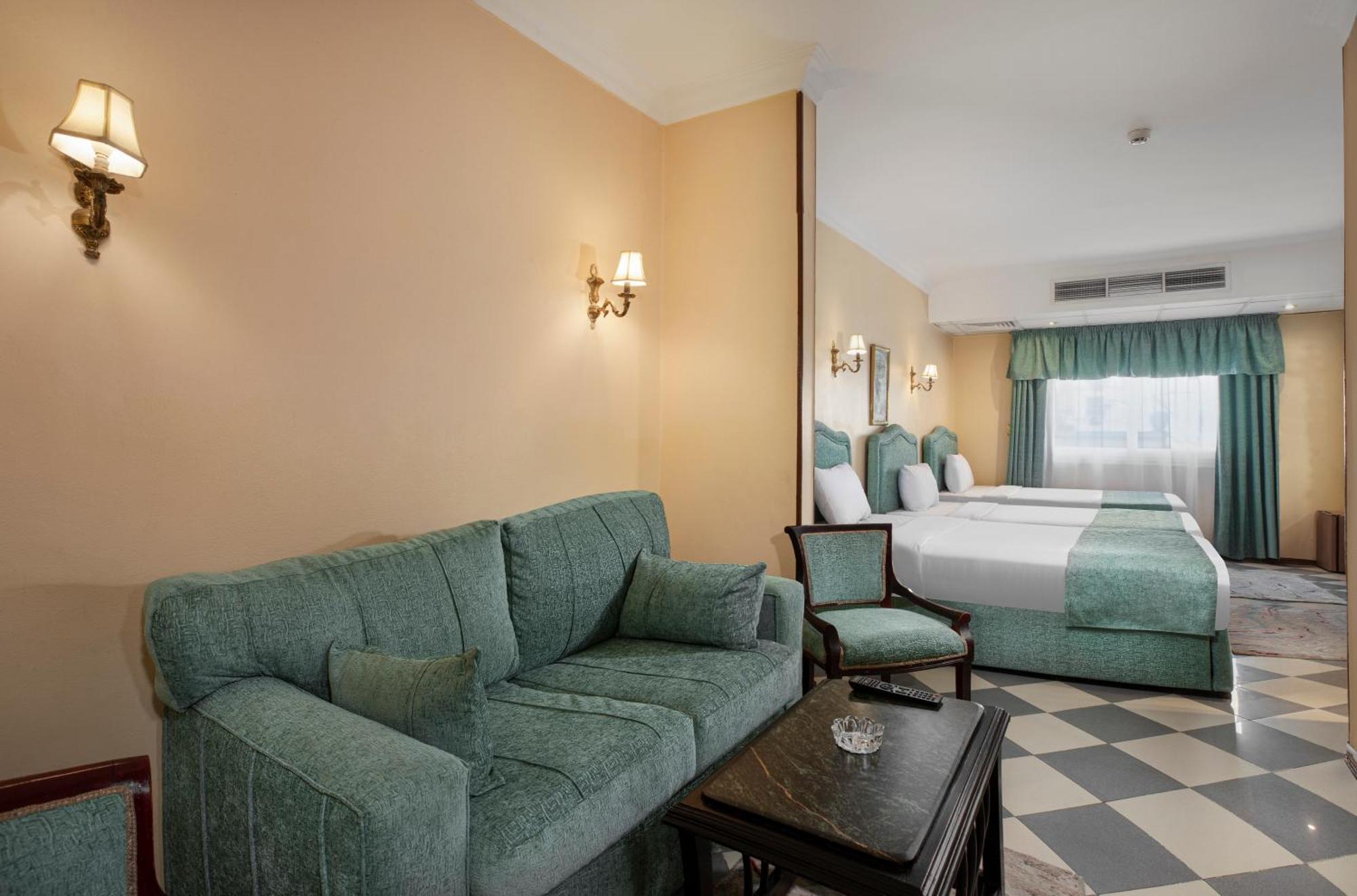Hotel Holidays Express