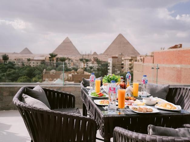 Tuya Pyramid View