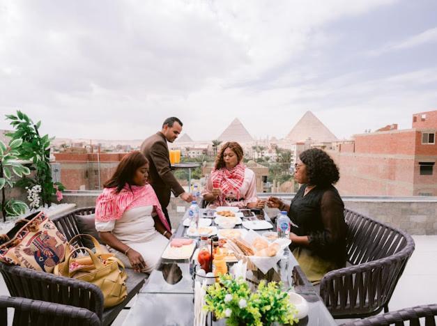 Tuya Pyramid View Hotel