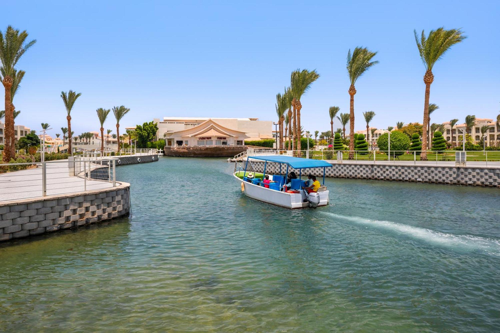 Resort Pickalbatros Dana - Aqua Park 5*