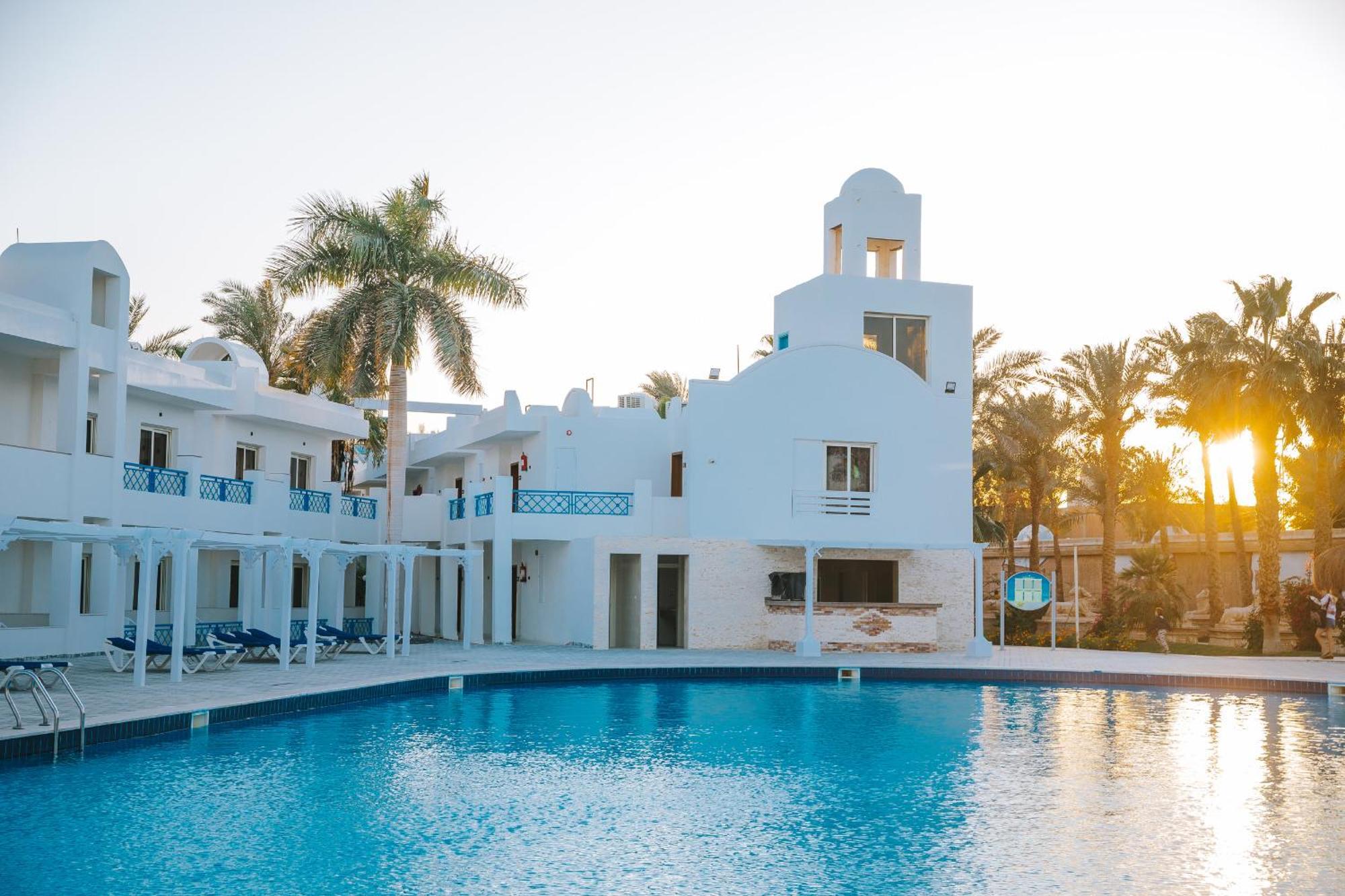 Mirage Bay & Aqua Park 4*