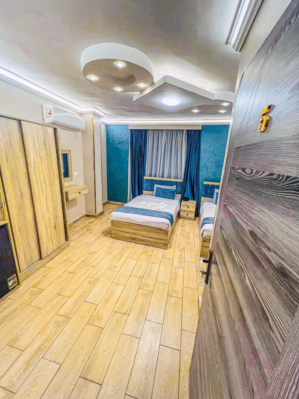 Hotel Reds Pyramids View 3*