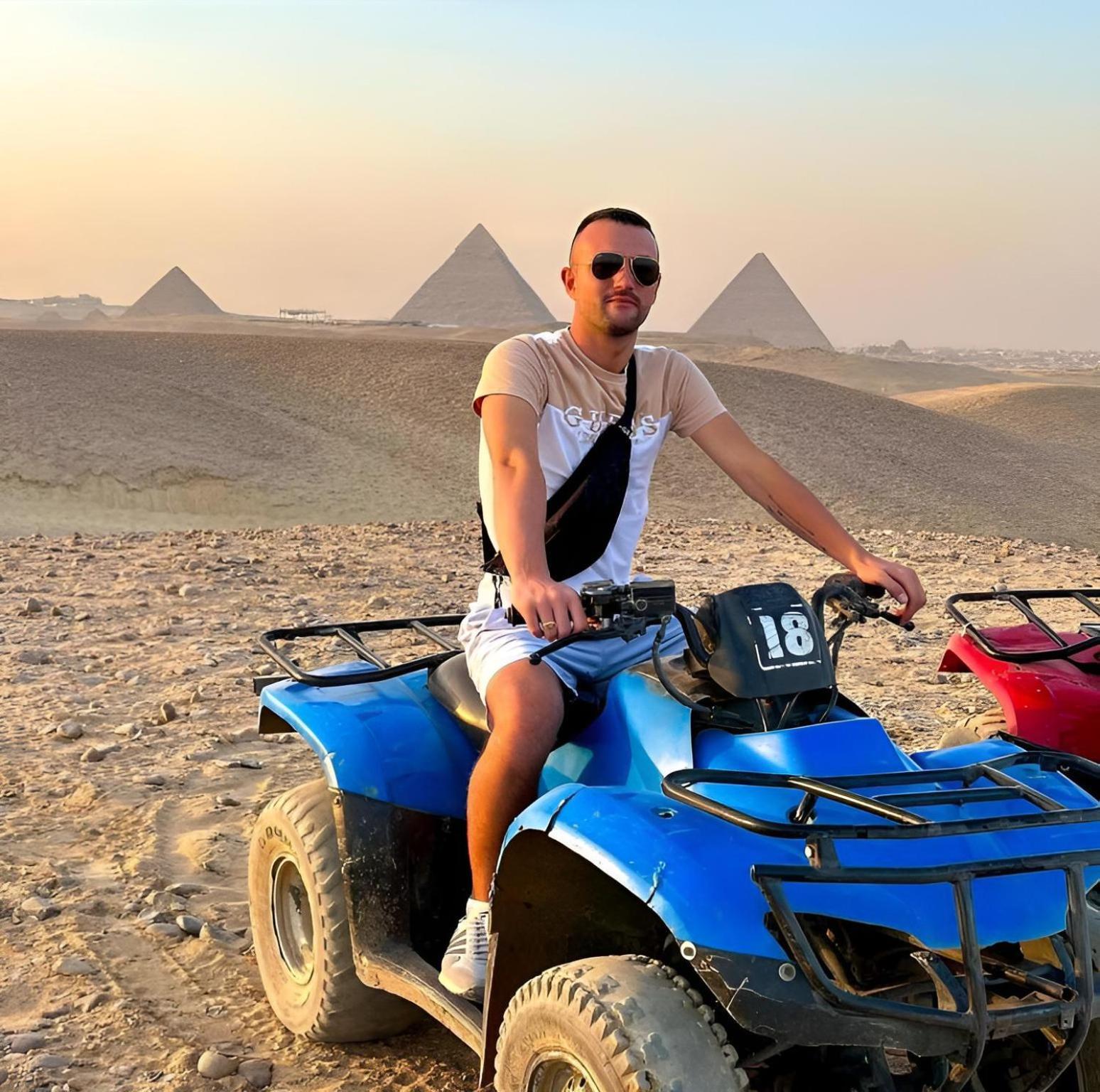 Golden Pyramids Of The Middle East Hotel 3*