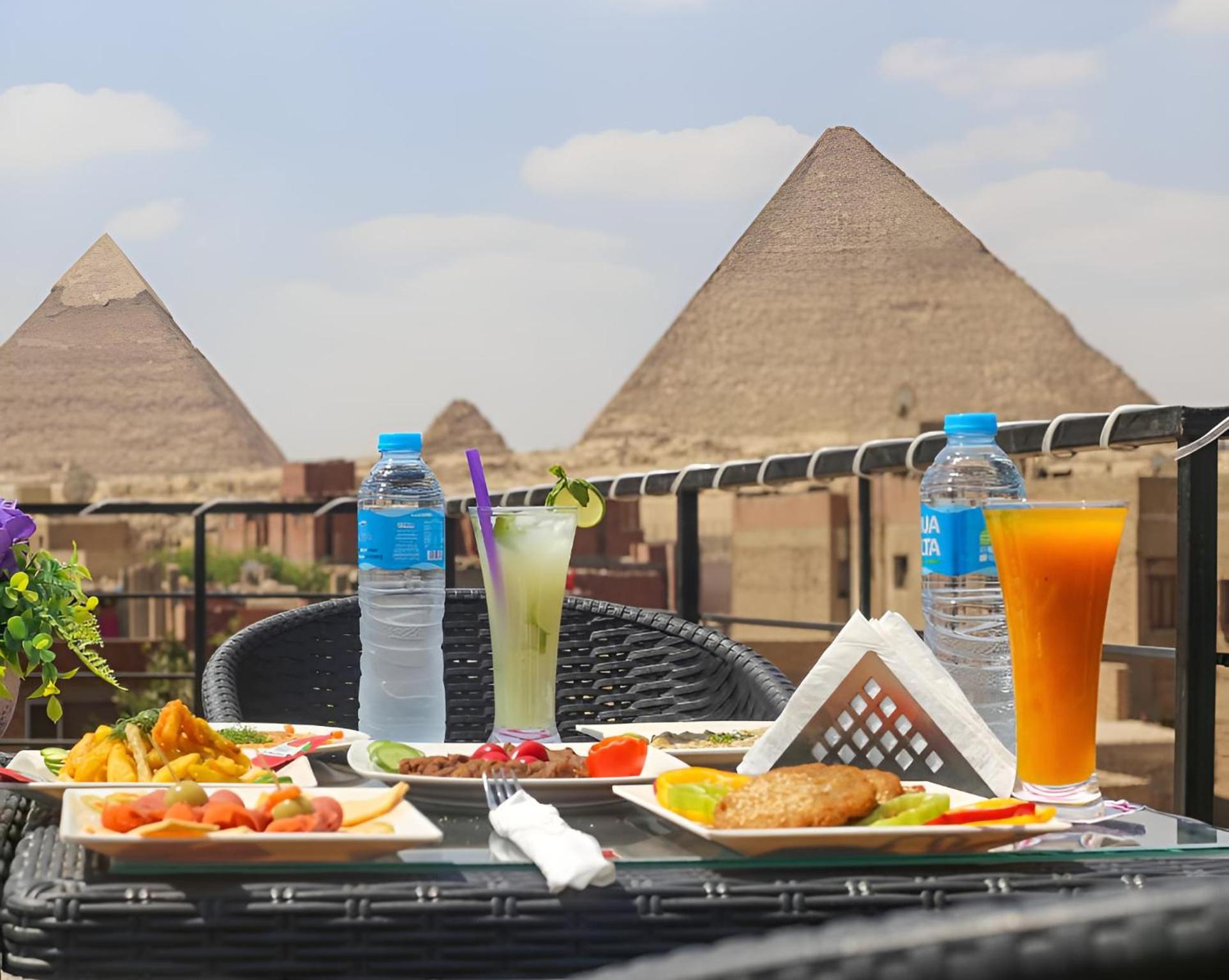 Hotel Golden Pyramids Of The Middle East Kafrat al Jabal
