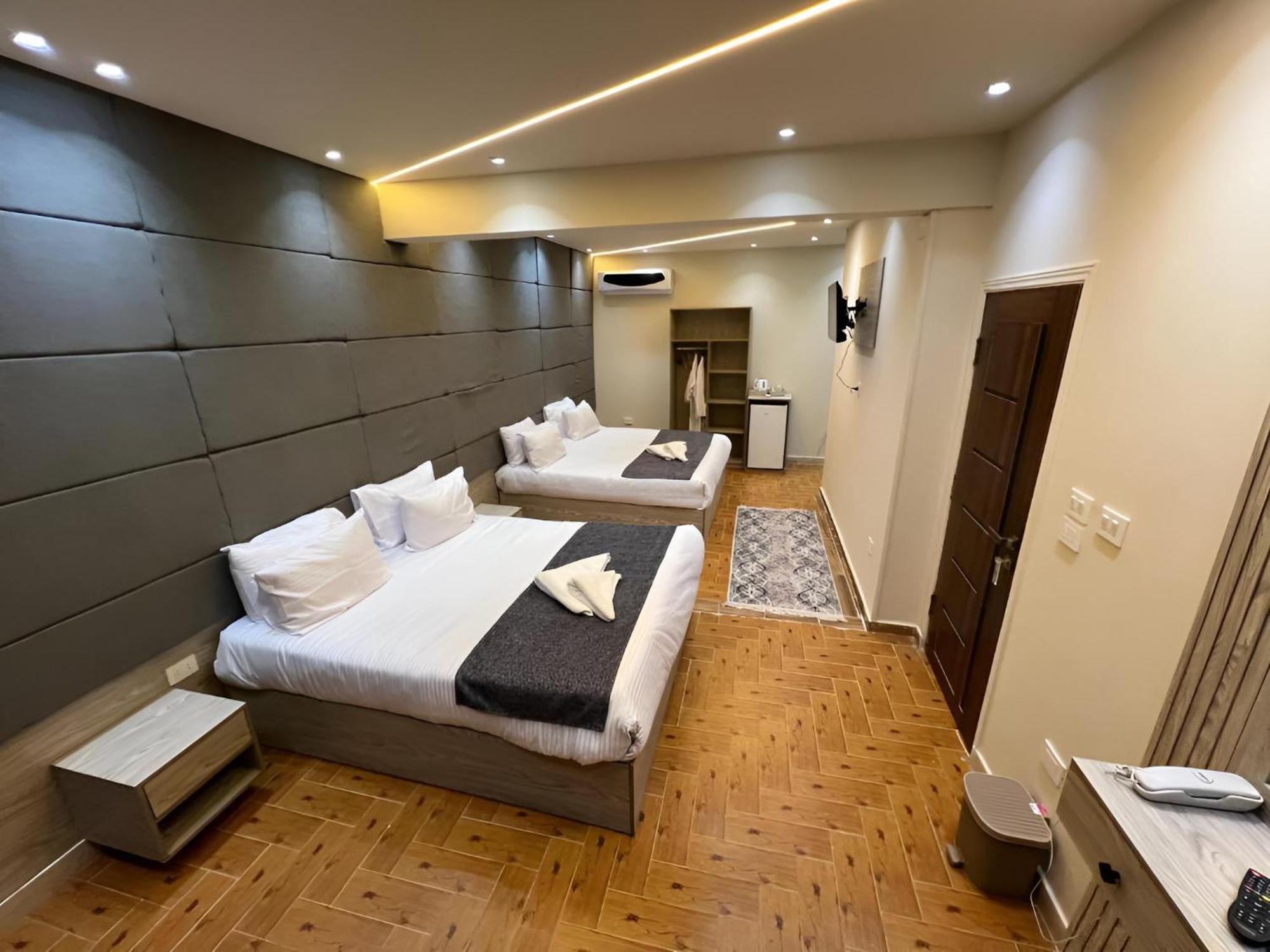 Golden Pyramids Of The Middle East 3*