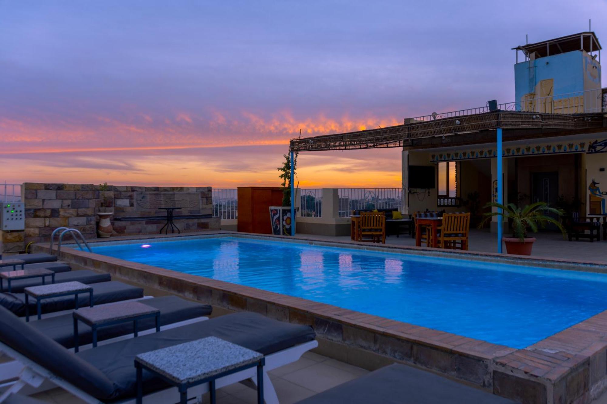 Hotel Thebes 3*