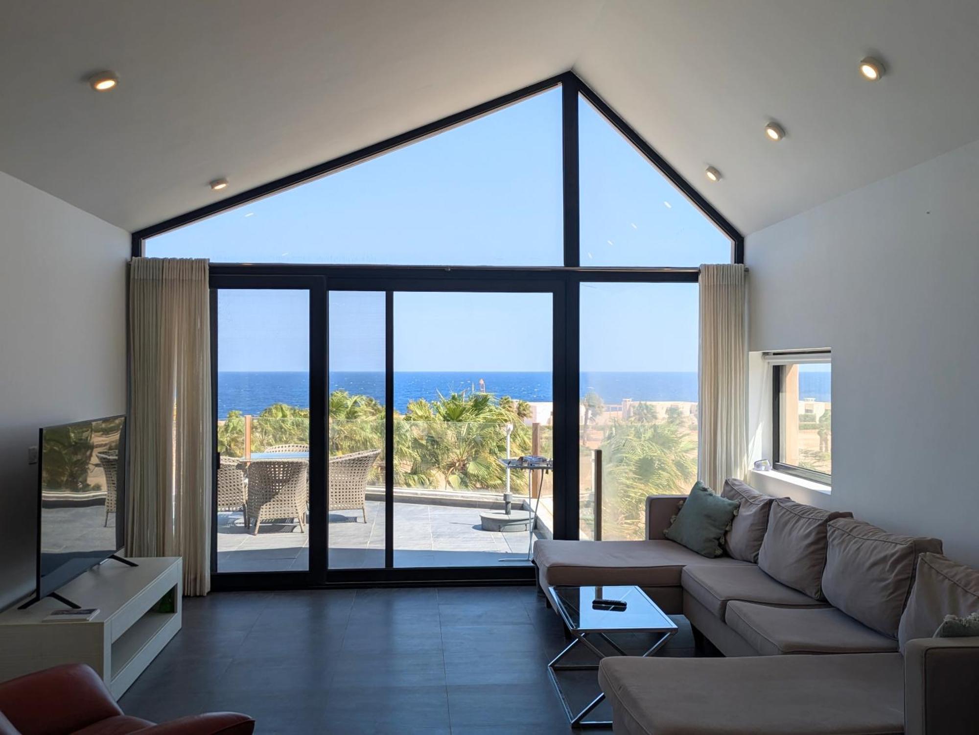 Sea & Golf Views 2br With Free & Pool Access Hurghada