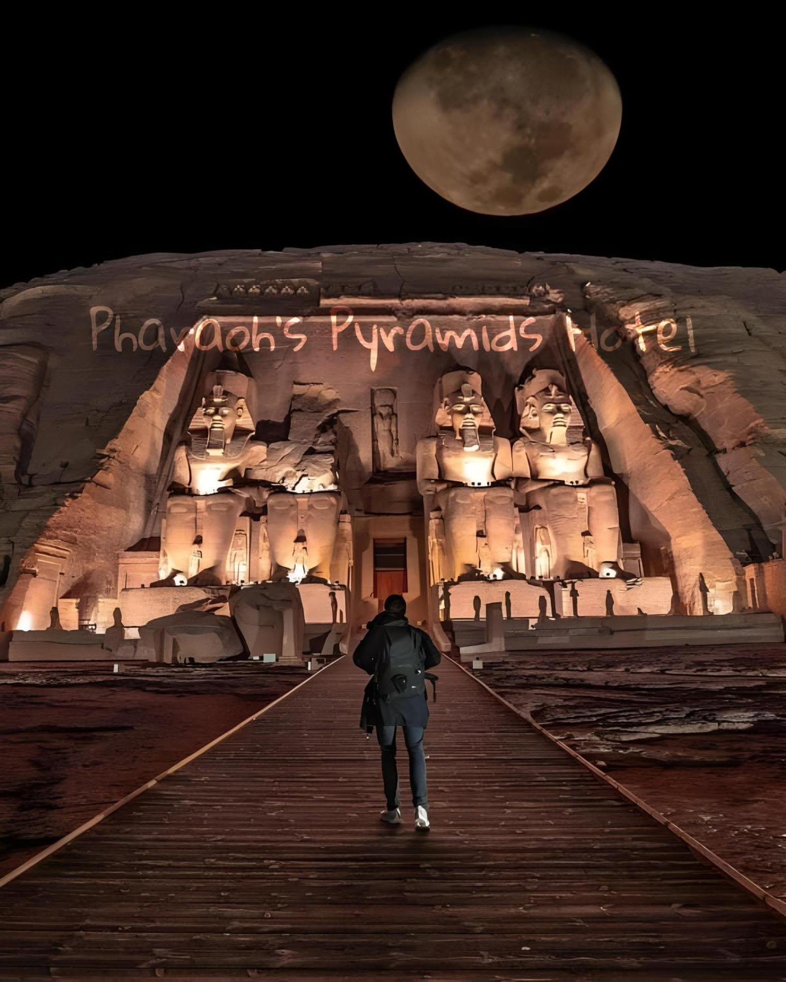 Pharaohs Pyramids Crypt 5* Kairo