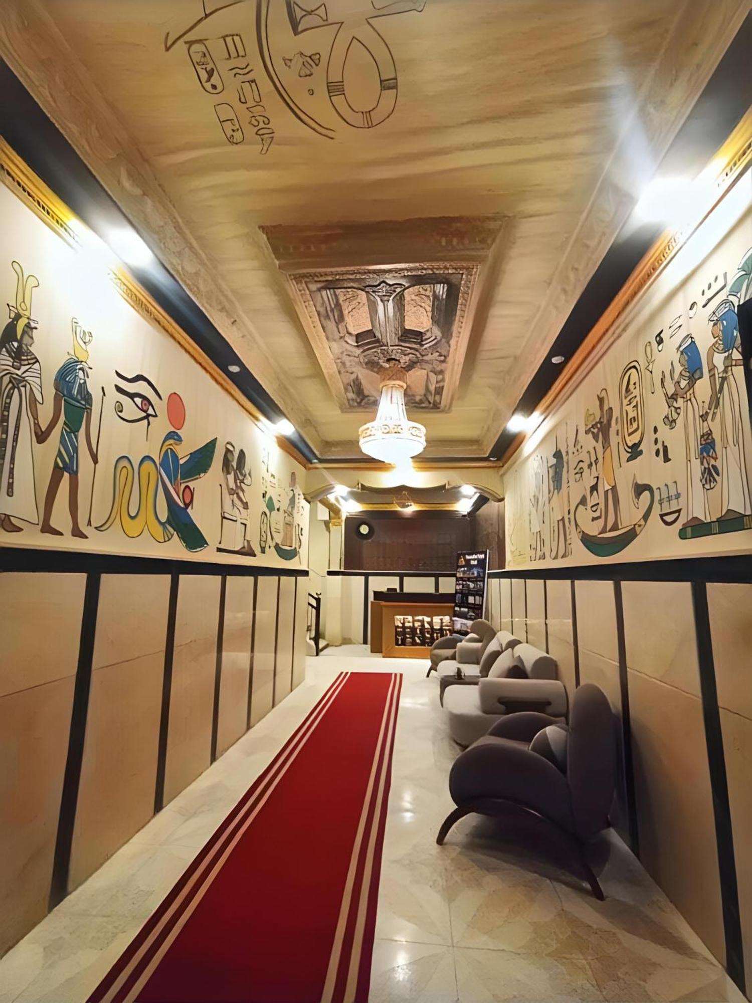 Pharaohs Pyramids Crypt 5*