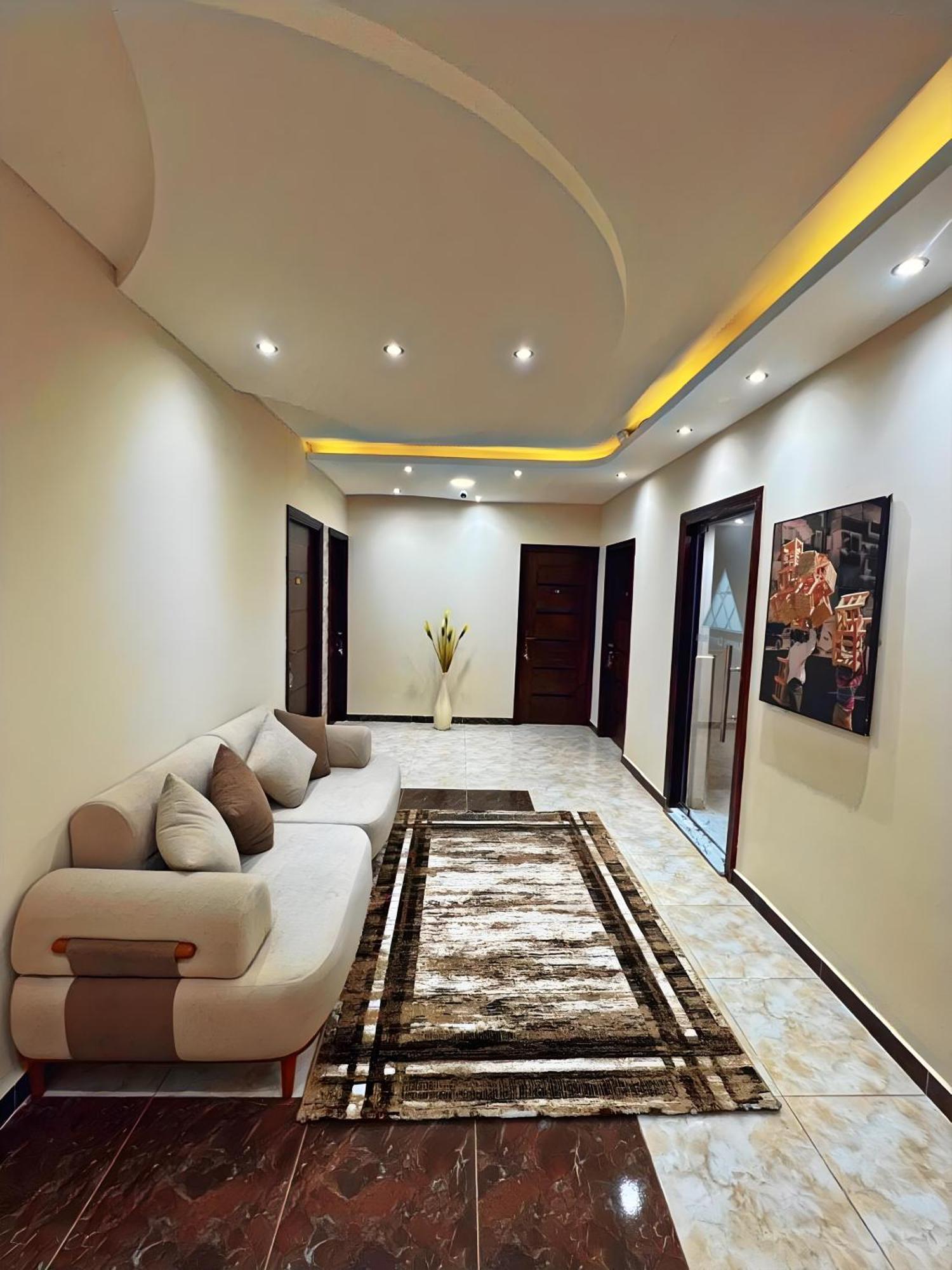 Hotel Pharaohs Pyramids Crypt Kairo