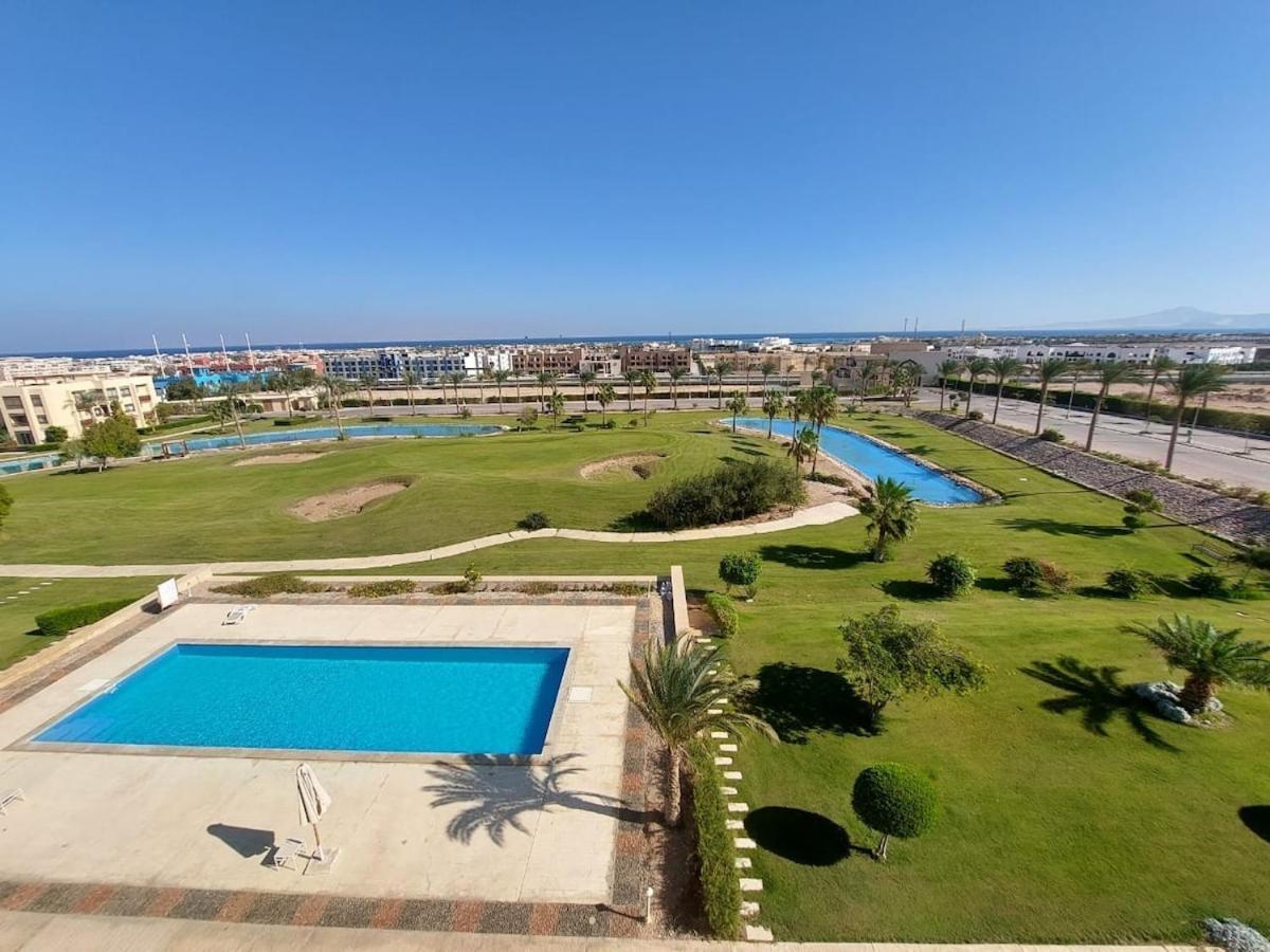 Elsheikh Flat Golf Heights Apartment *