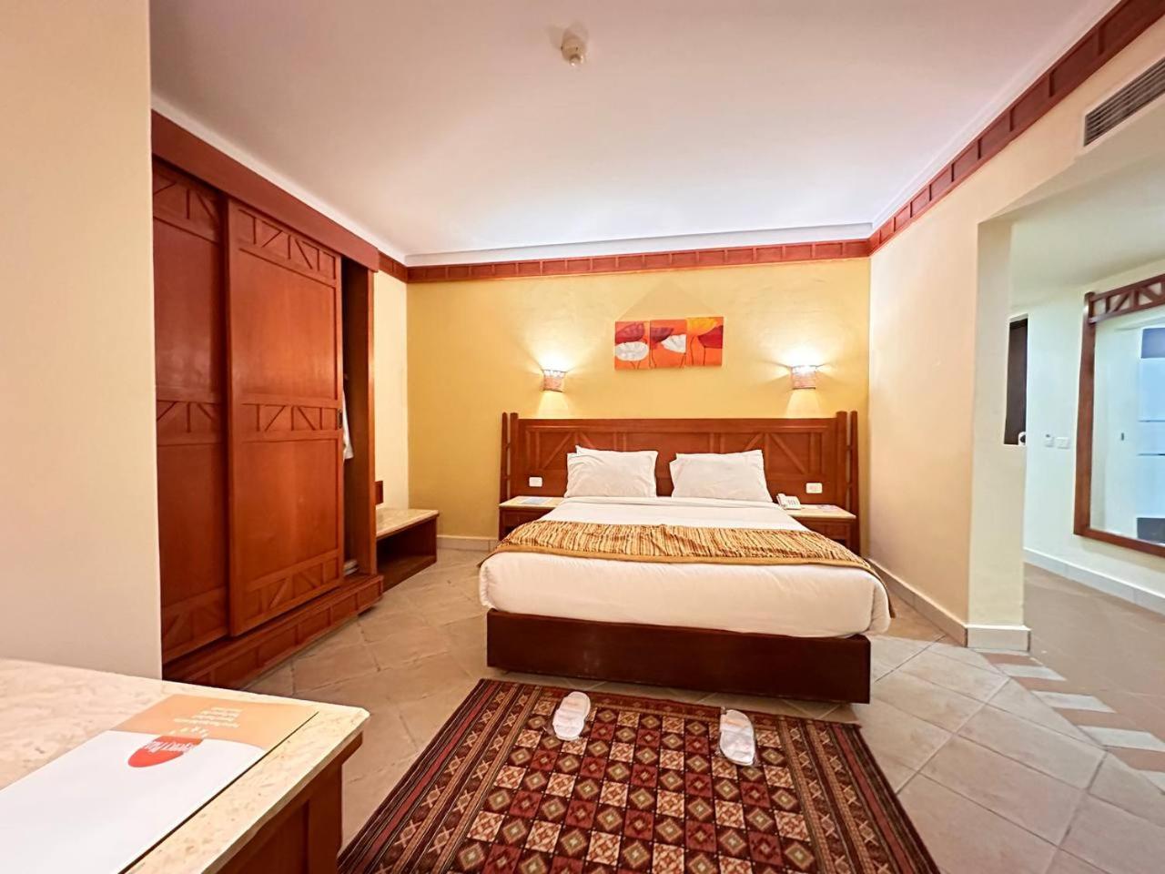 Regency Plaza Aqua Park And 4*