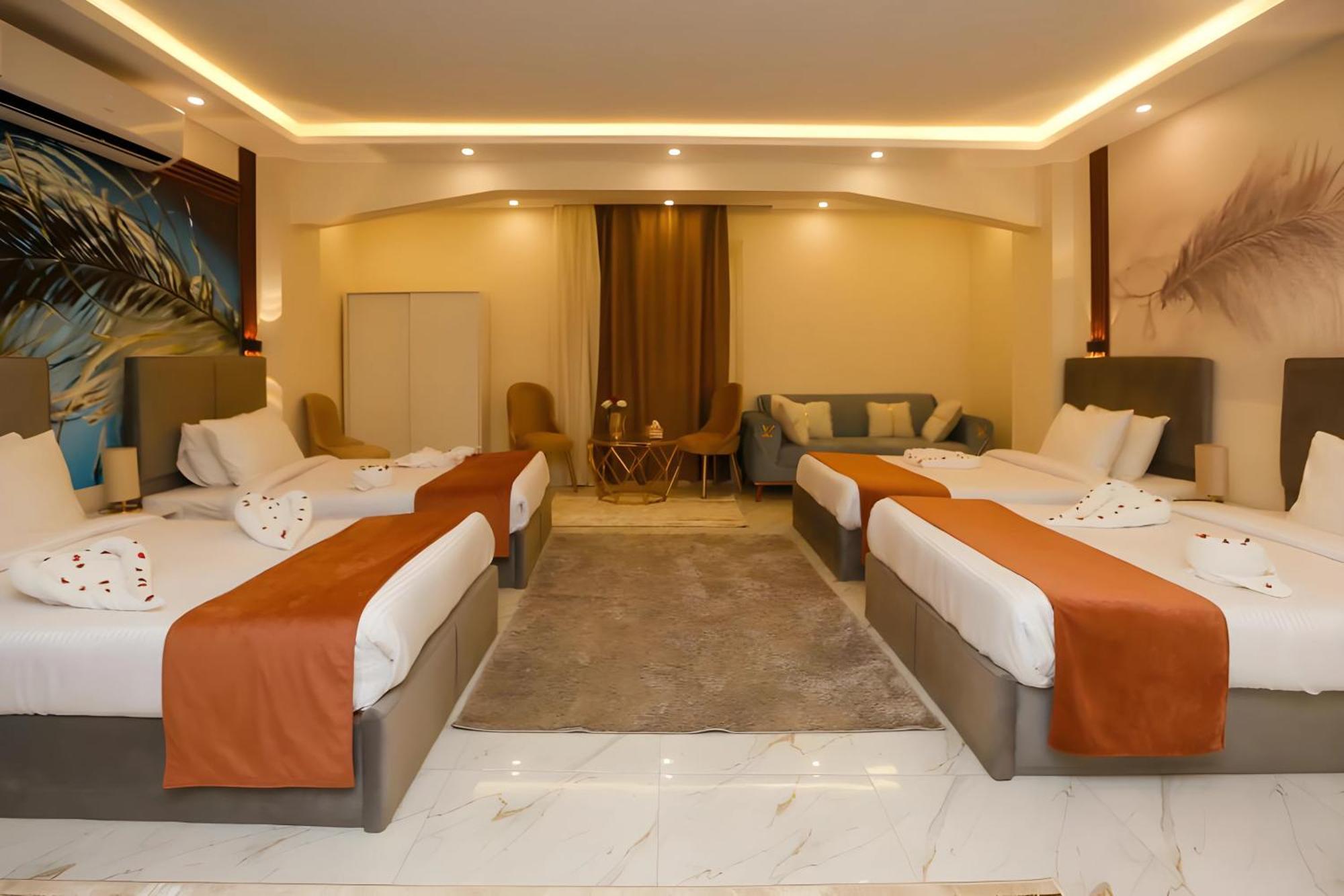 Desert Crown Of The Middle East Pyramids View 3*
