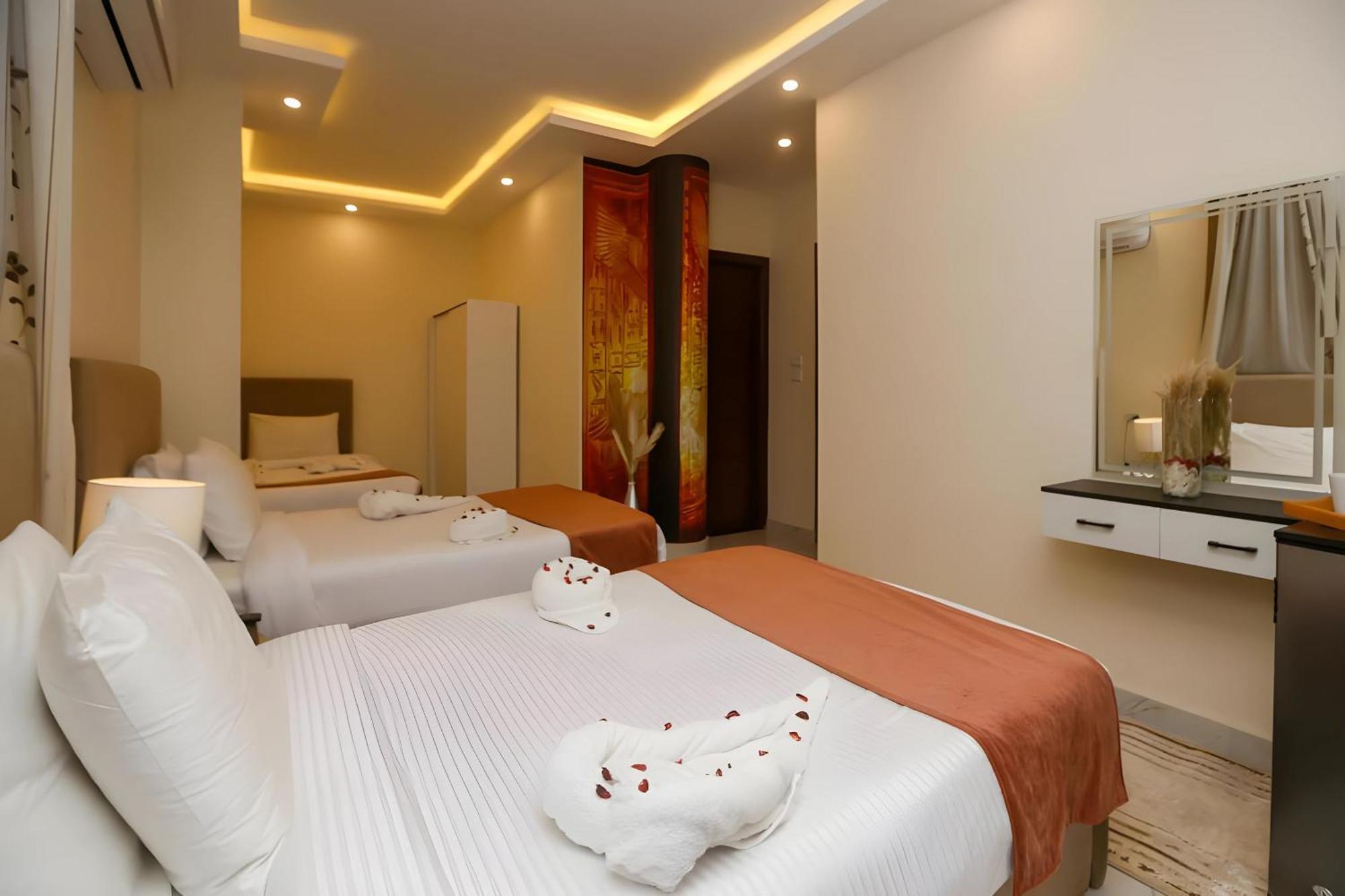 Desert Crown Of The Middle East Pyramids View 3* Kahire