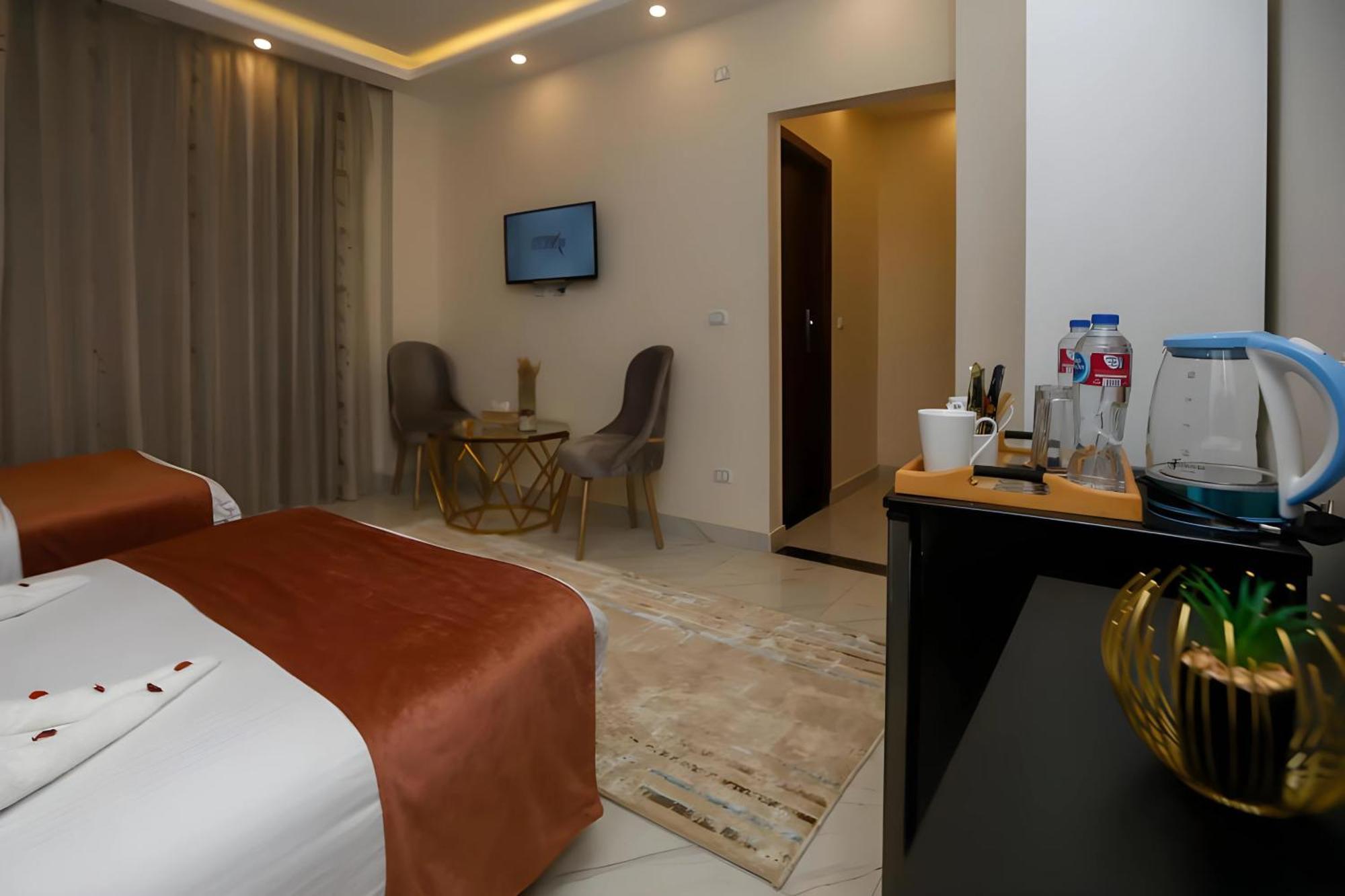Desert Crown Of The Middle East Pyramids View Otel Kahire
