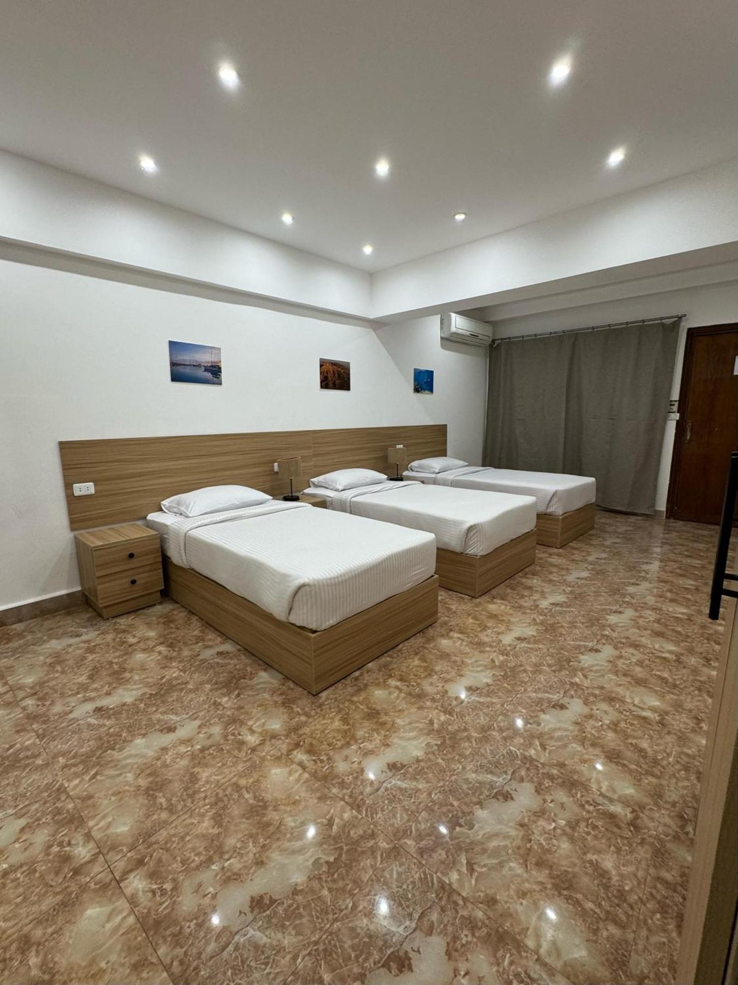 Motel Lilly Lounge And Pool For Adults Only *