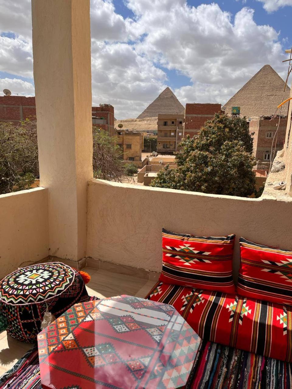 Pyramids Hotel Kafrat al Jabal