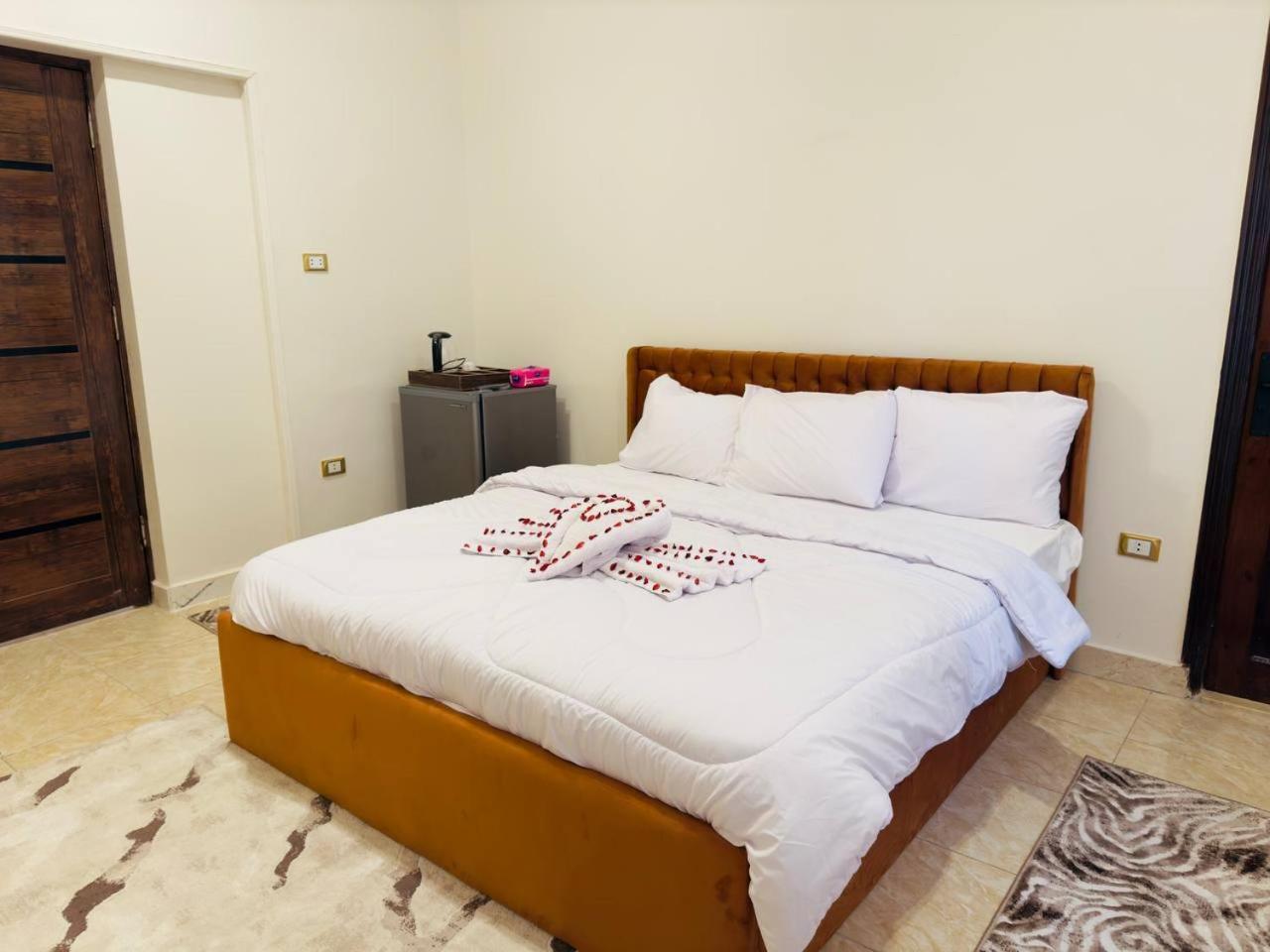 Hotel Pyramids Kafrat al Jabal
