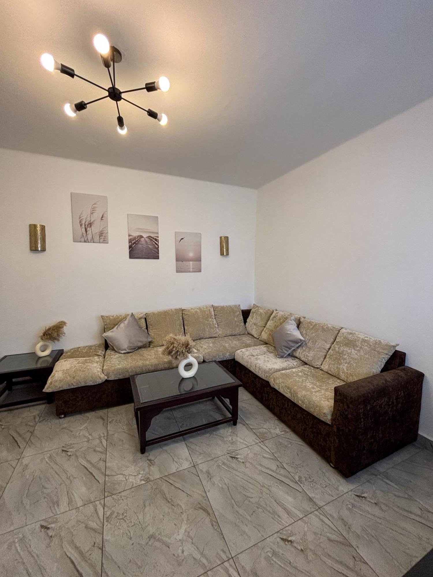 Delta 1 Bedroom With Pool View *