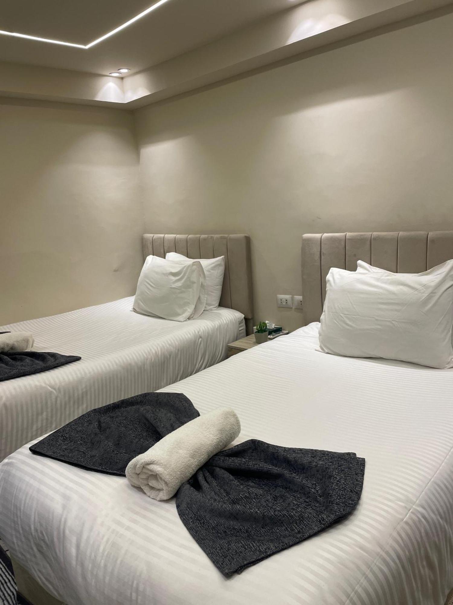 Hotel Blue Scarab Pyramids View