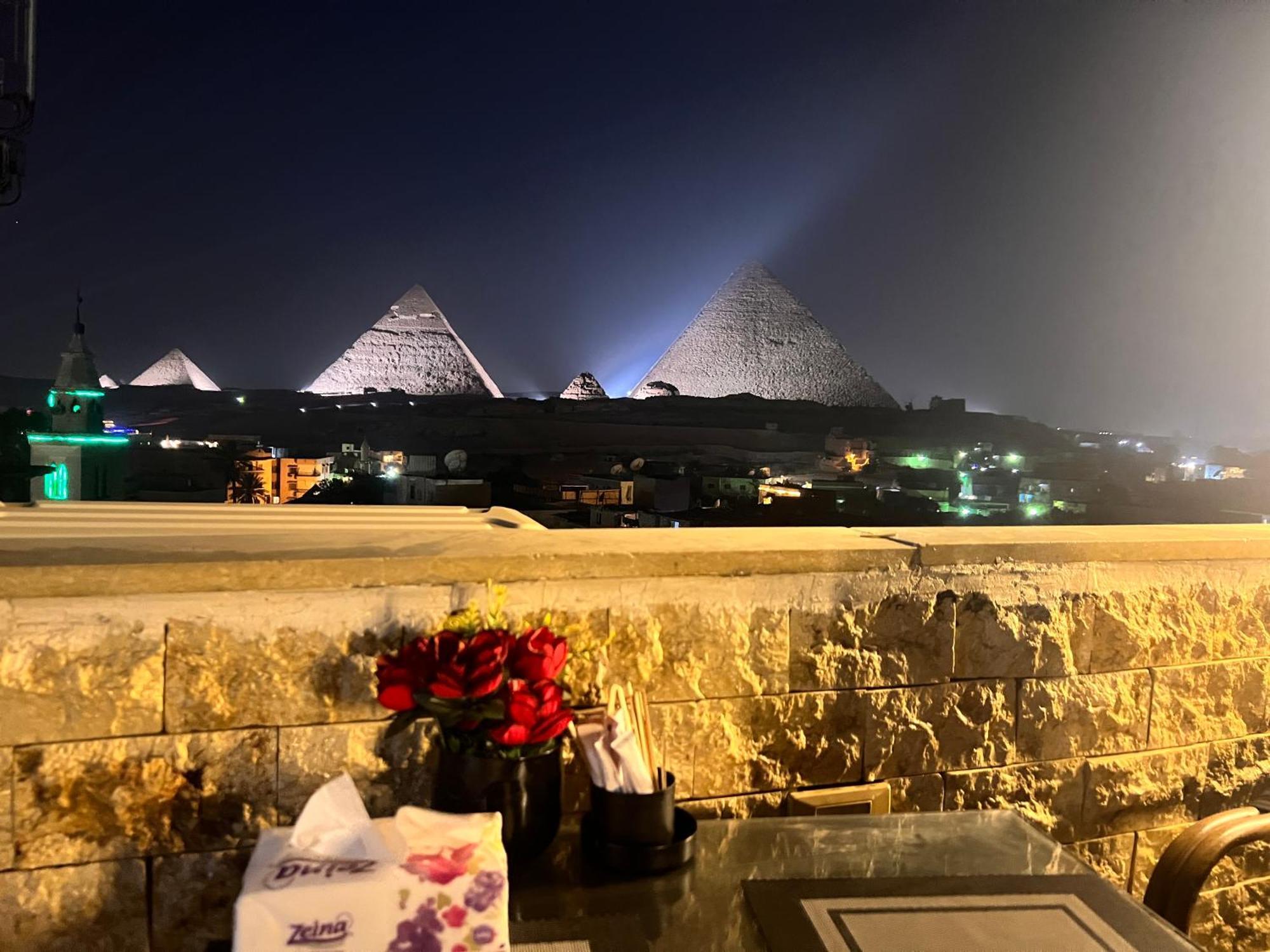 Egypt Pyramids 4*