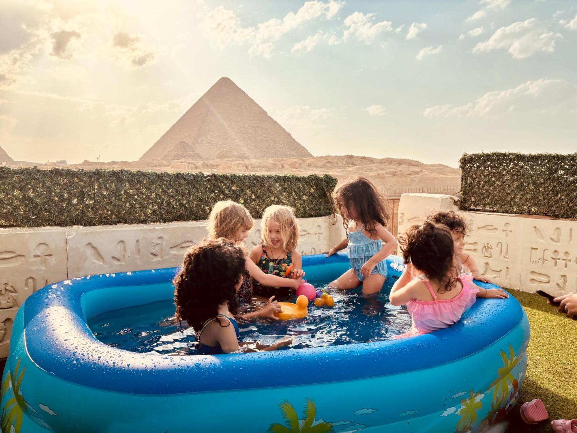 Solima Pyramids View Otel Kafret el-Gabal