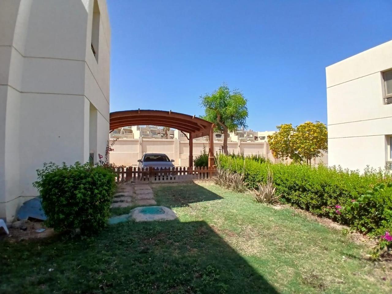 Ss-2249 Aurora 2bedrooms *