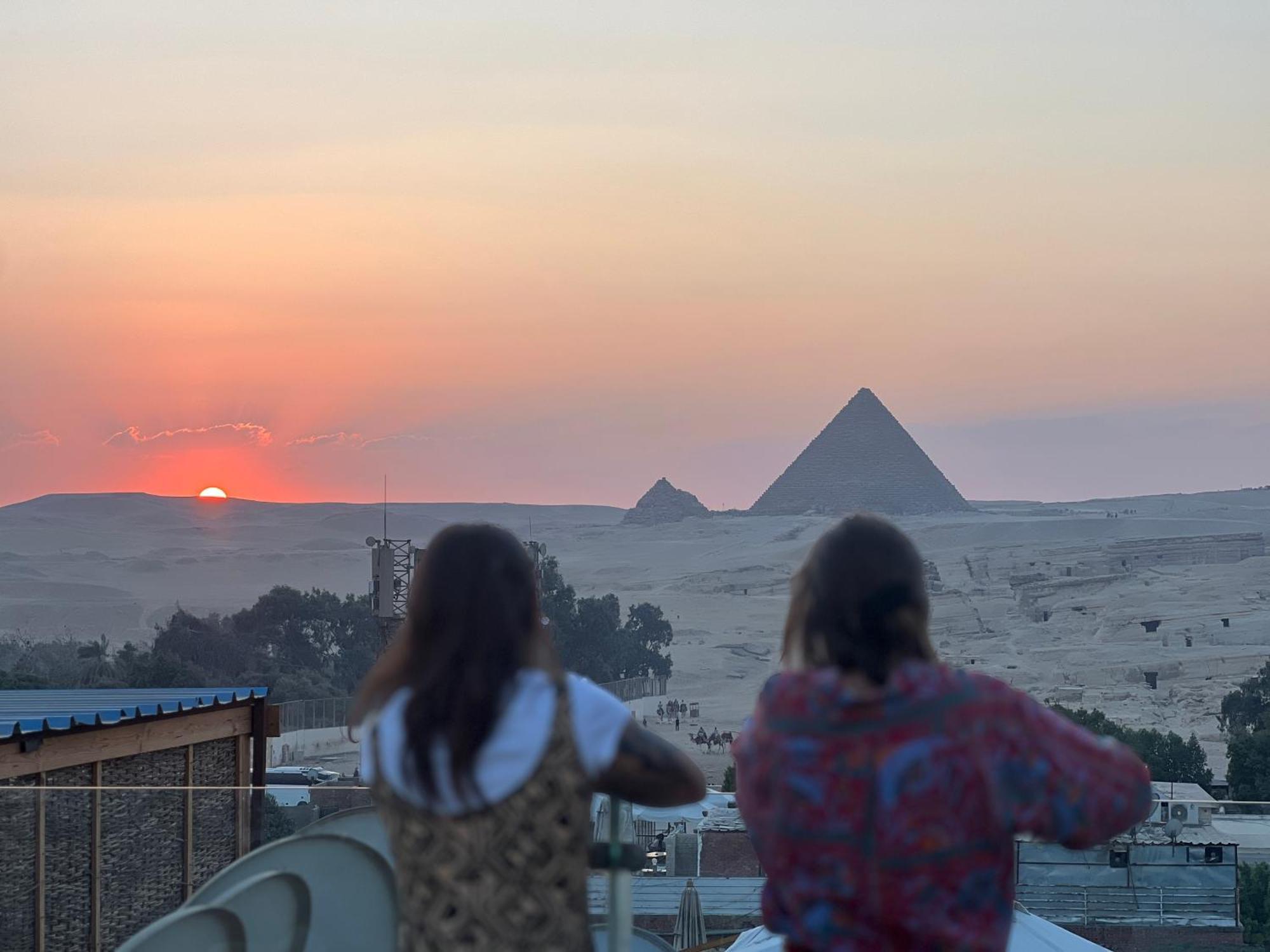 Hotel Pyramids Magic View *