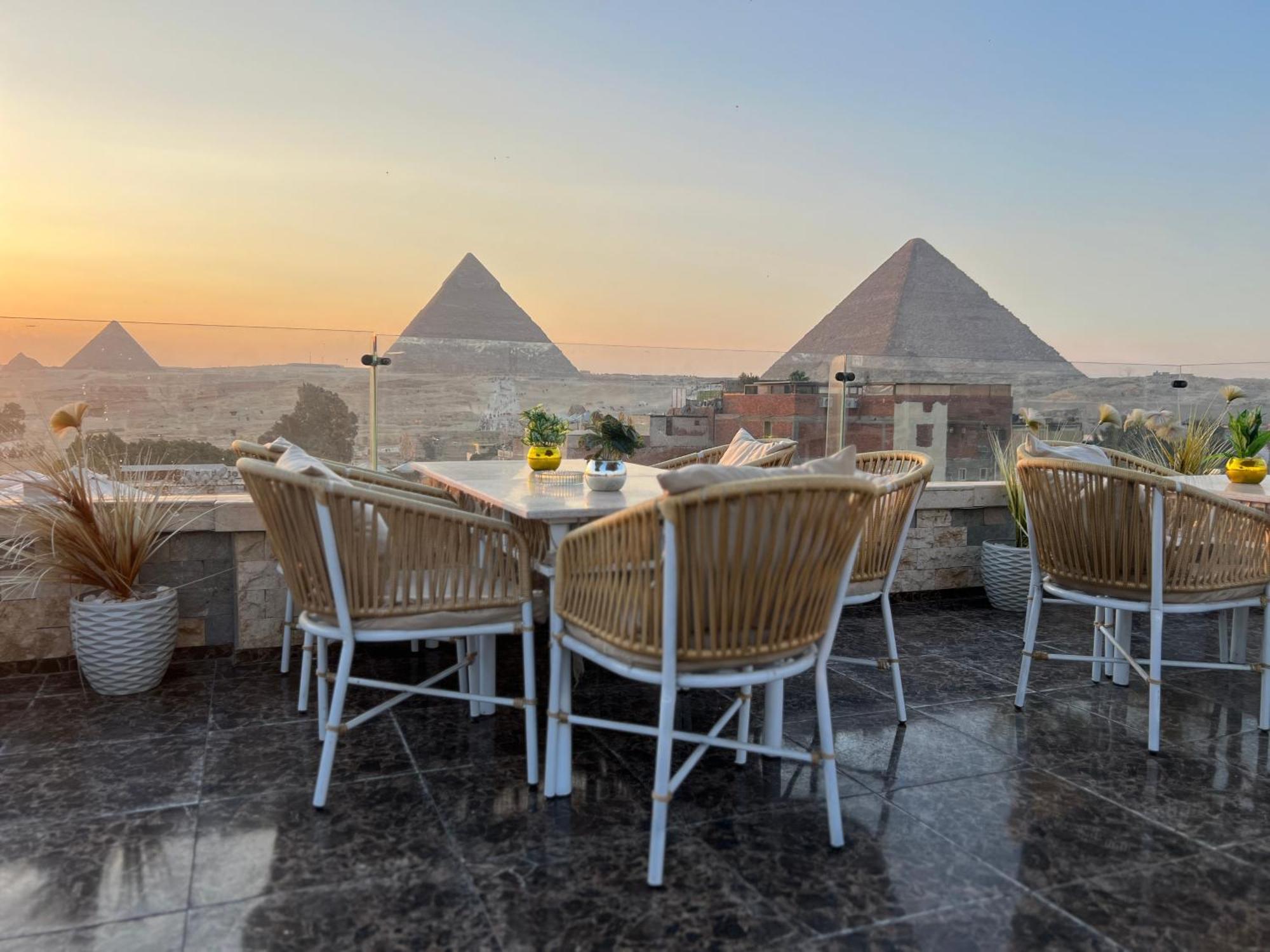 Pyramids Magic View Hotel Cairo