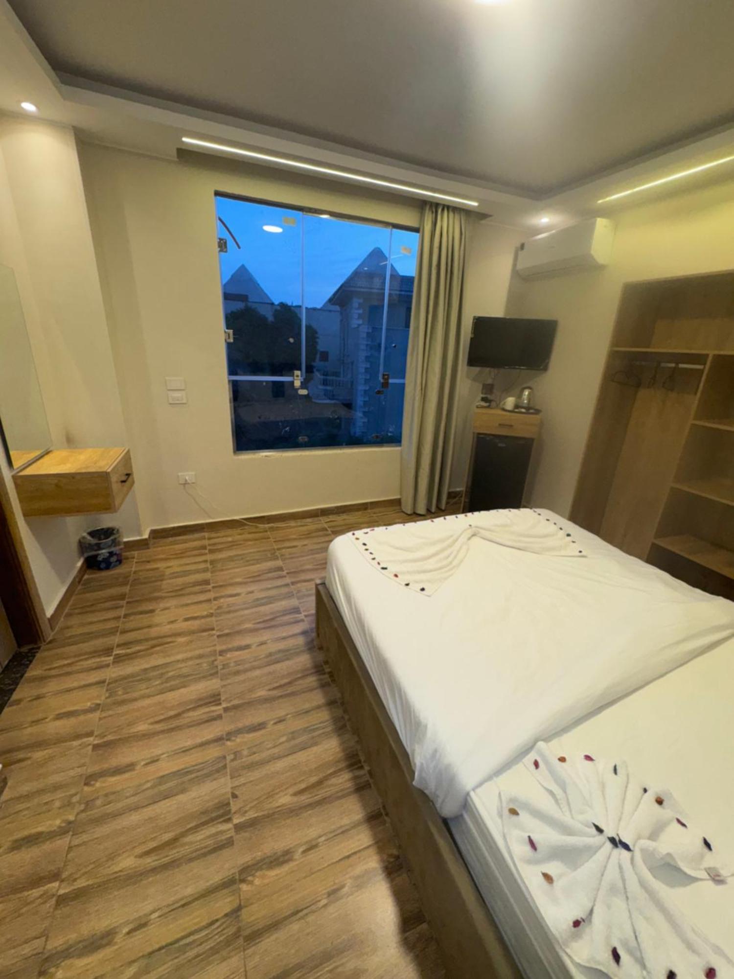 Hotel Queen Of Pyramids 4*