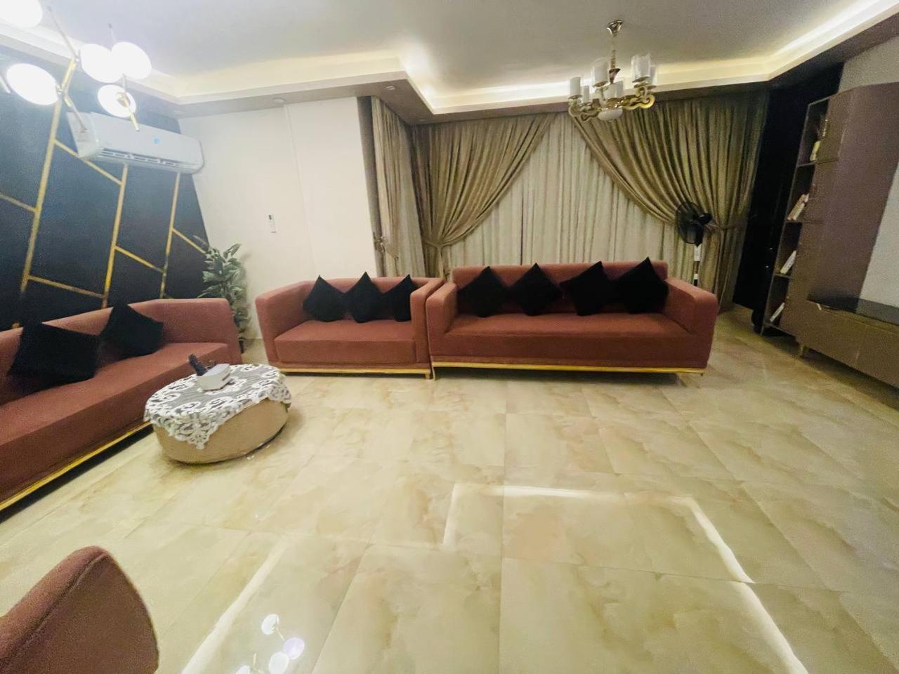 Crown With Fitness And Wellness Kairo