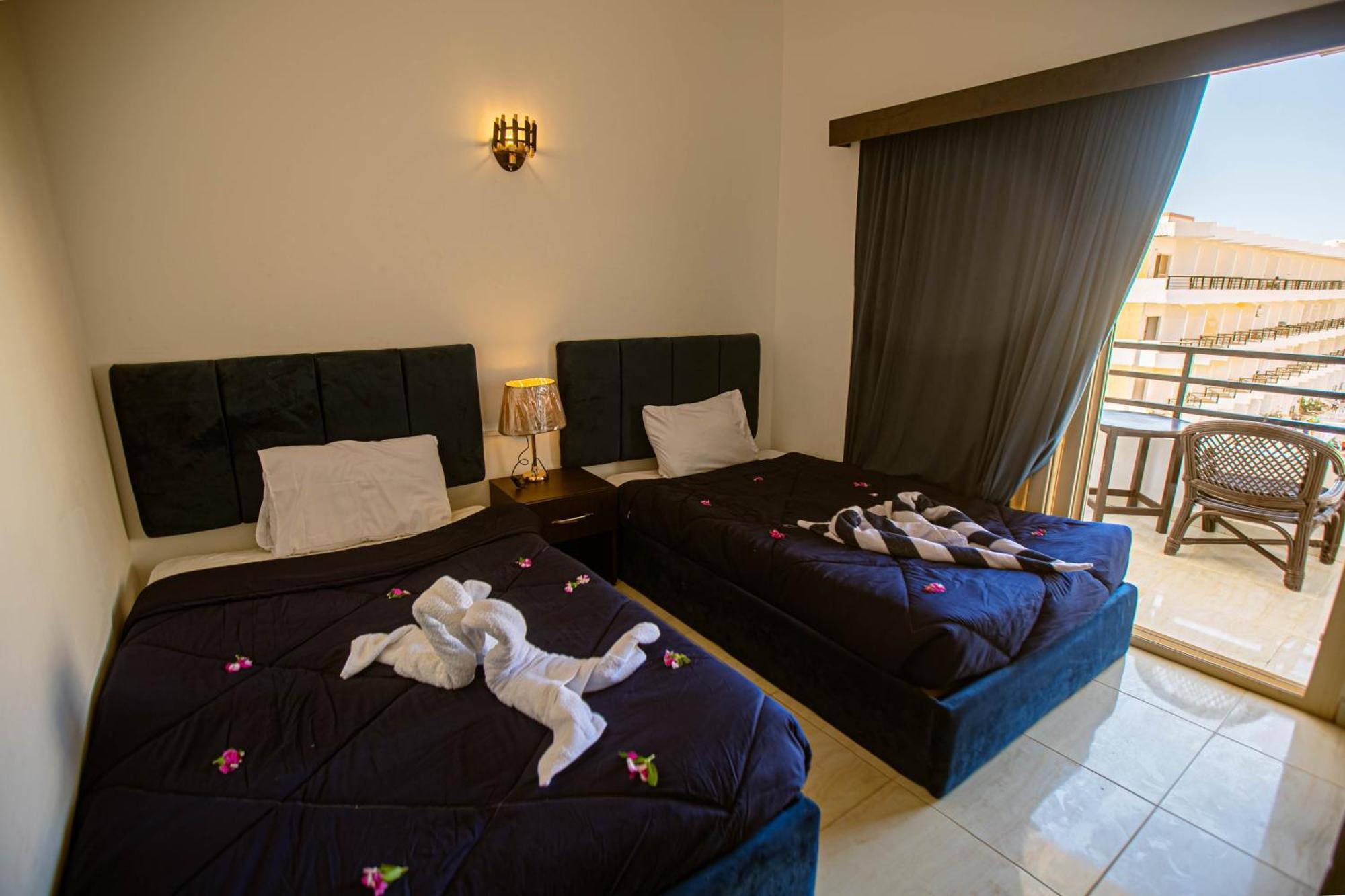 Complex Fox House Hurghada