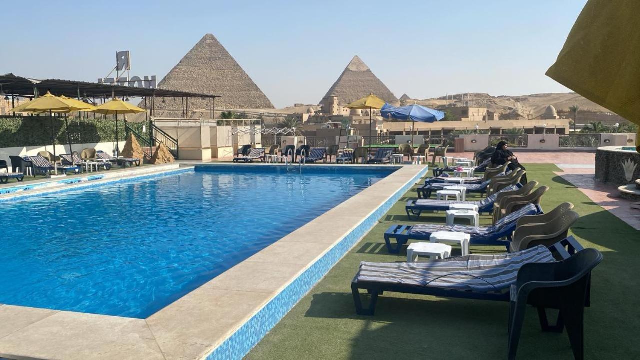Pyramid View Inn Cairo