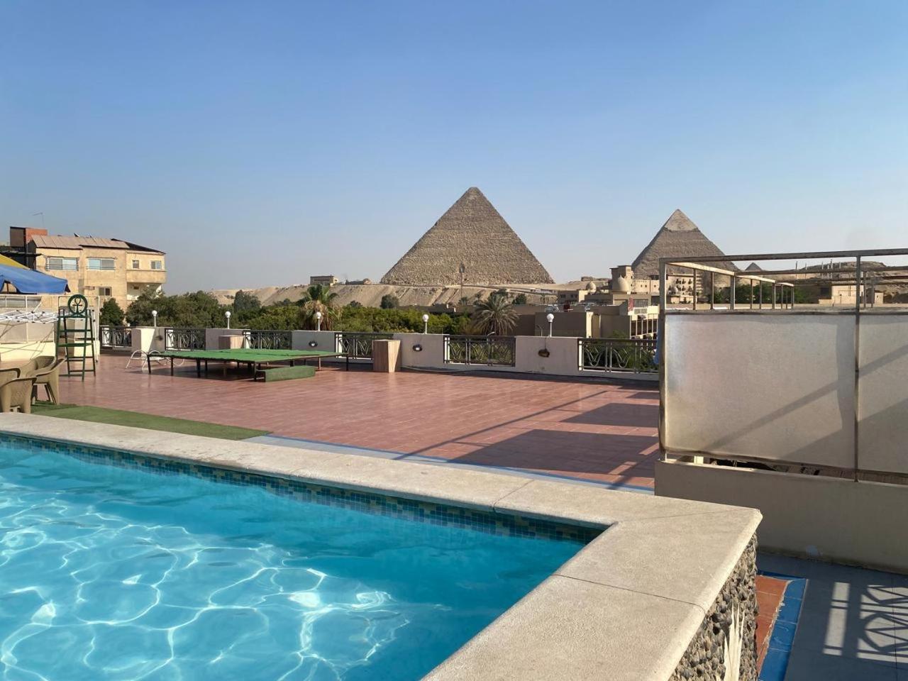 Pyramid View Inn *