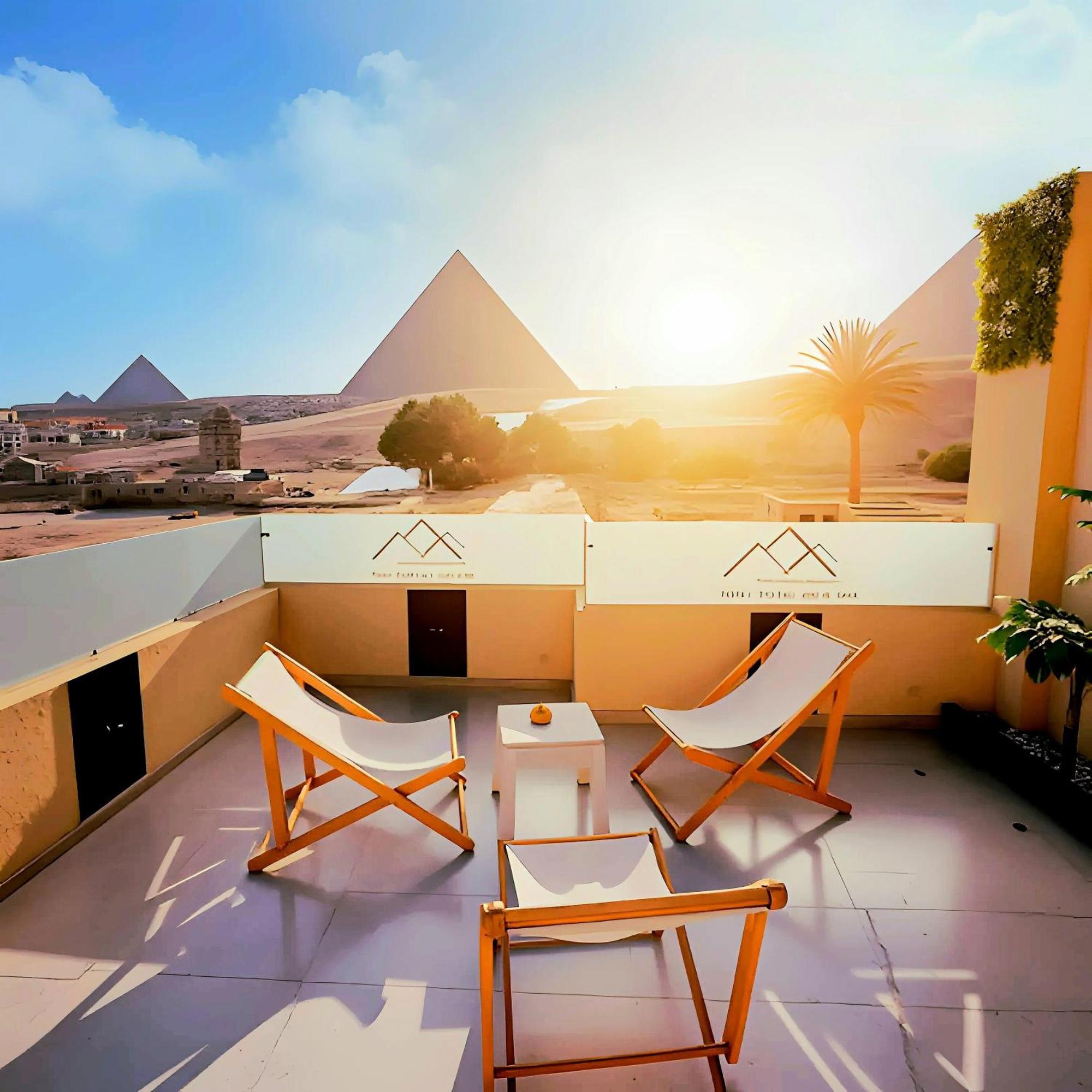 Pyramids & Sphinx Gate Front View 4*