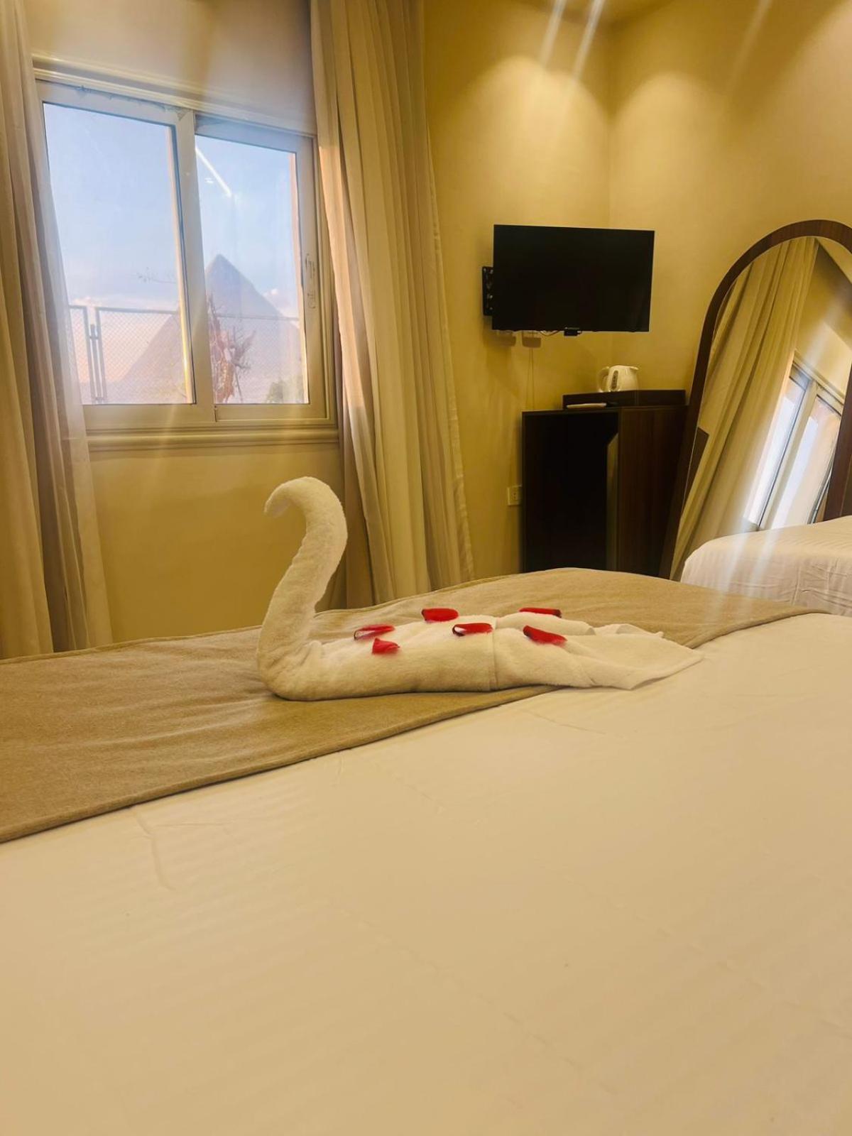Hotel Great Scarab Pyramids 3*