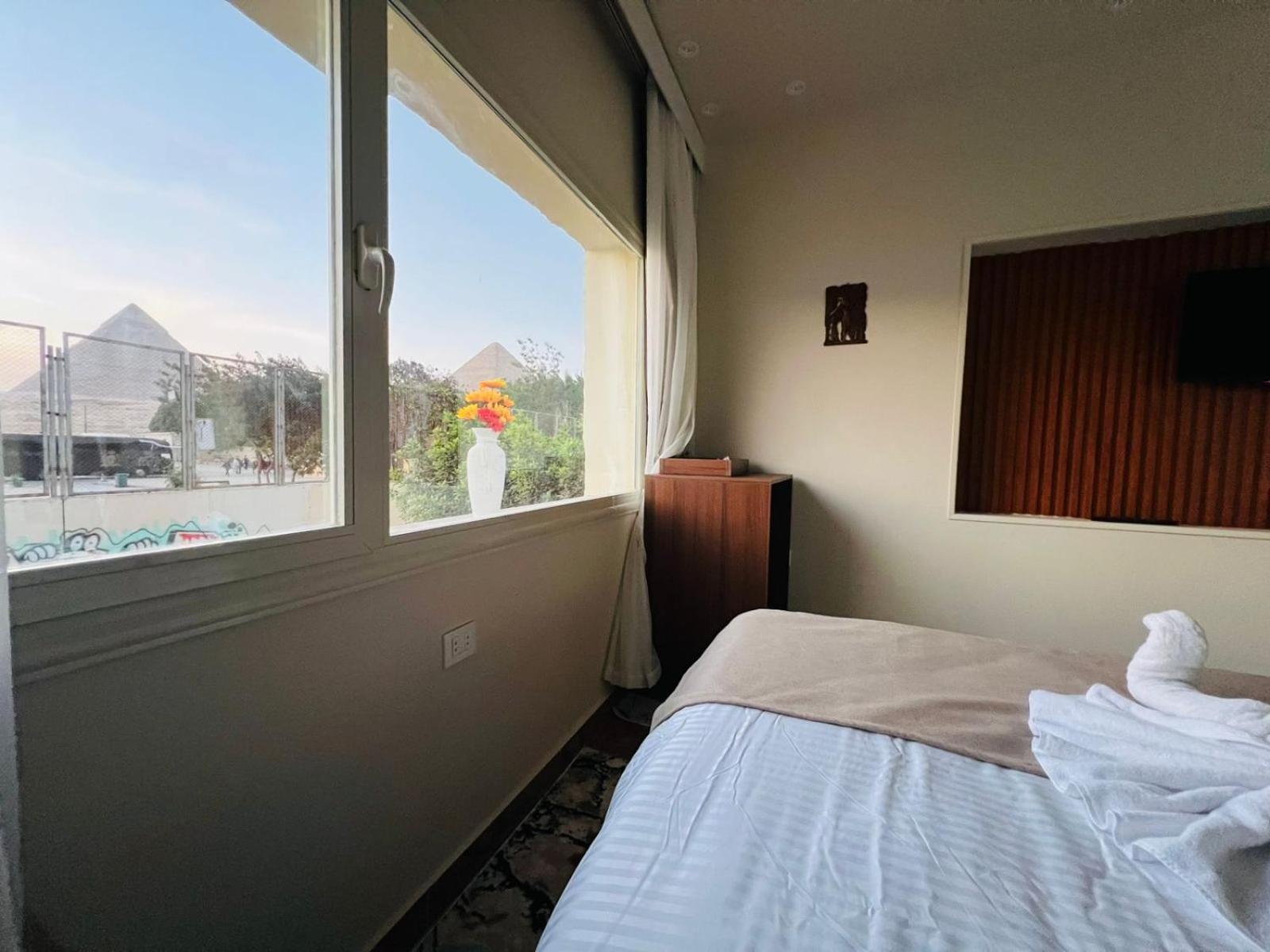 Hotel Great Scarab Pyramids 3*