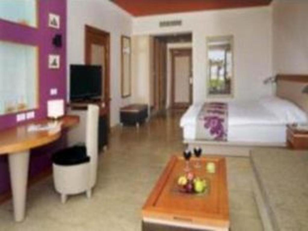 Tiran Hotel 5*