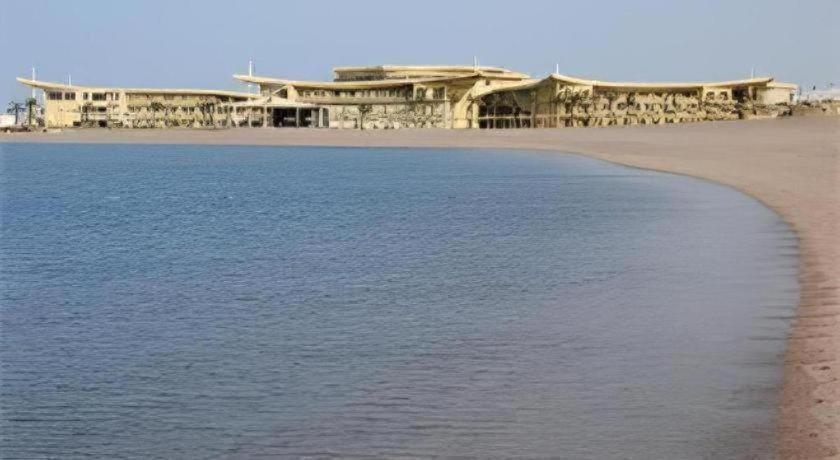 Hotel Tiran