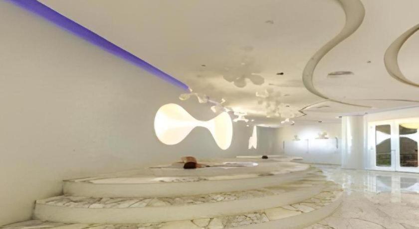 Hotel Tiran