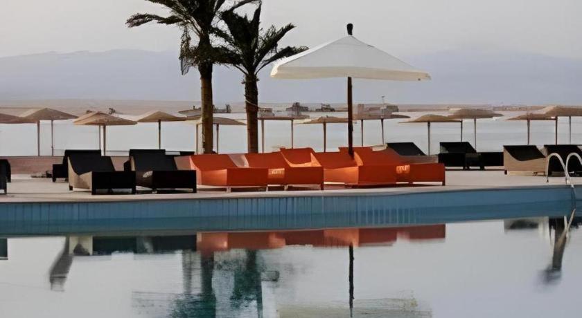 Tiran Hotel
