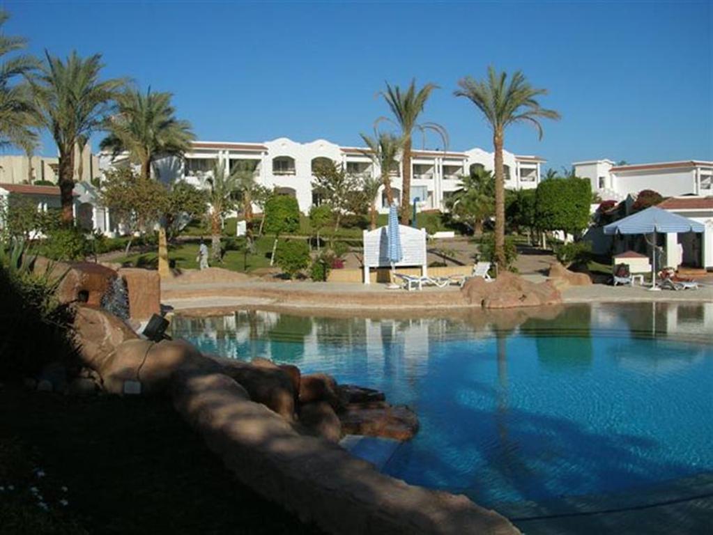 Resort Holiday Service College & Diving