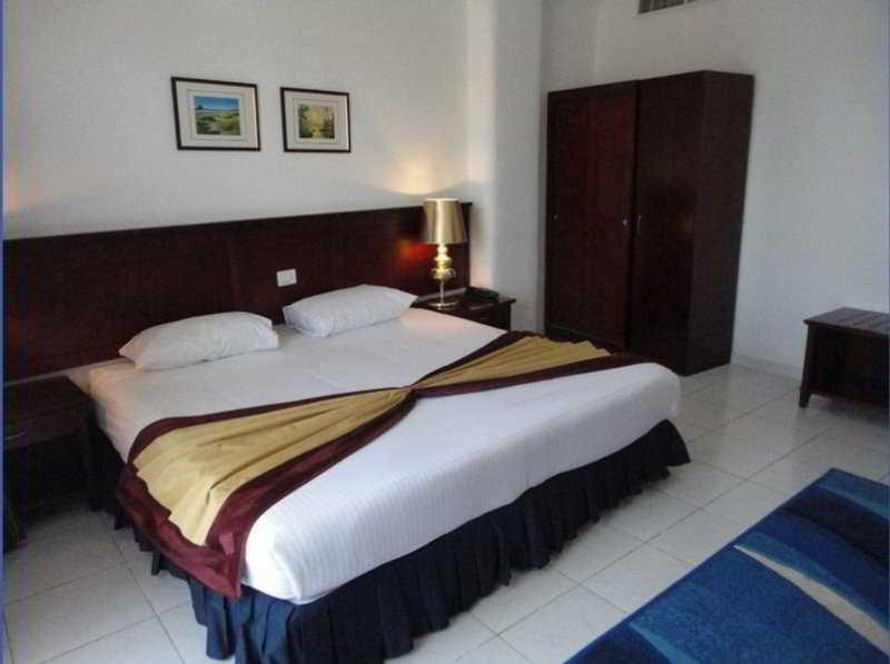 Golden 5 Emerald Hotel