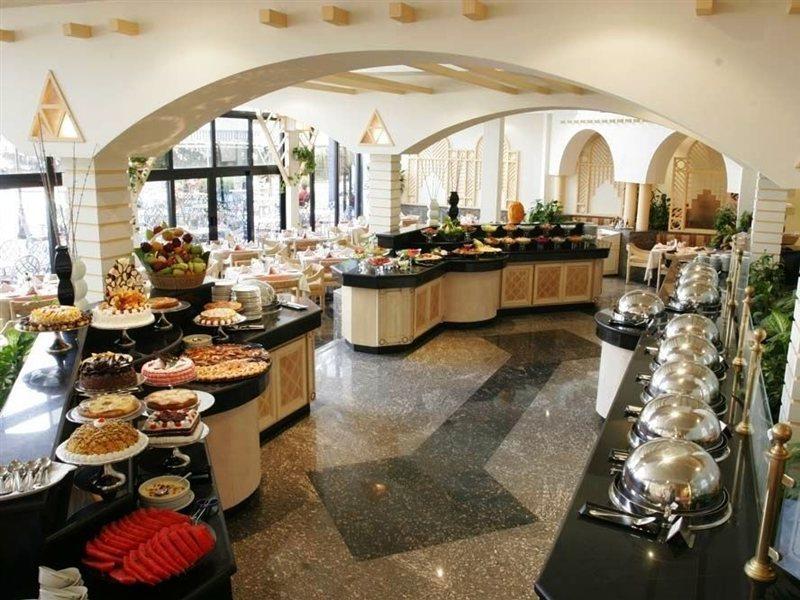 Hotel Jaz Pyramids