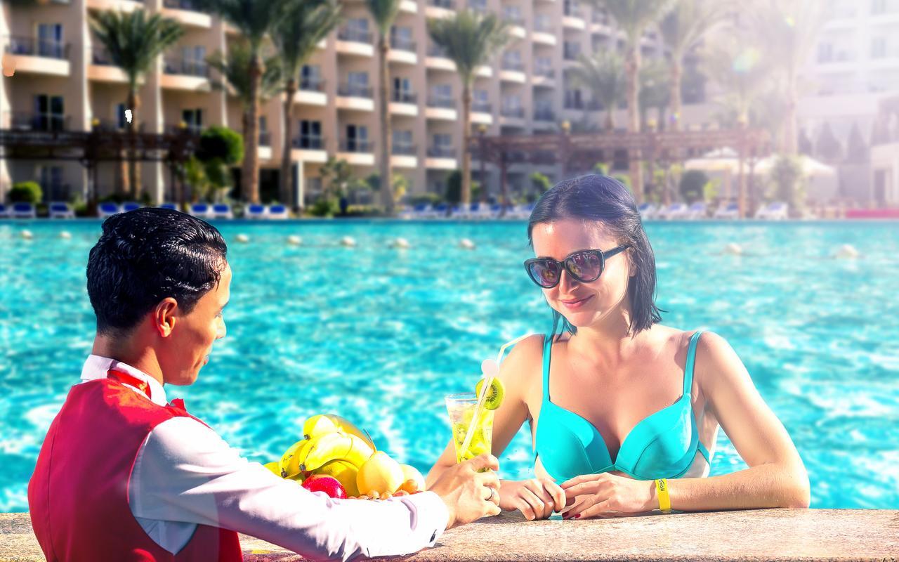 Hawaii Riviera Club Aqua Park - Families And Couples Only