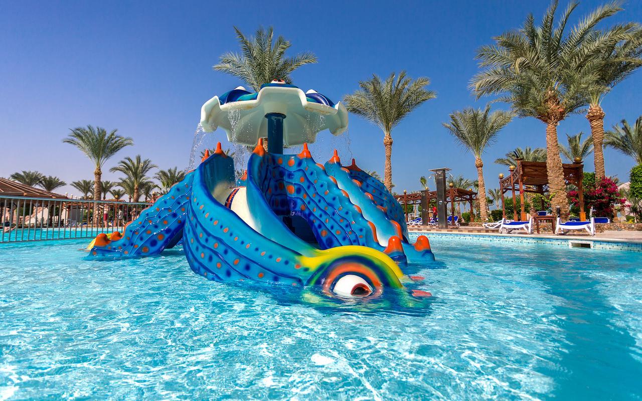 Hawaii Riviera Club Aqua Park - Families And Couples Only Resort