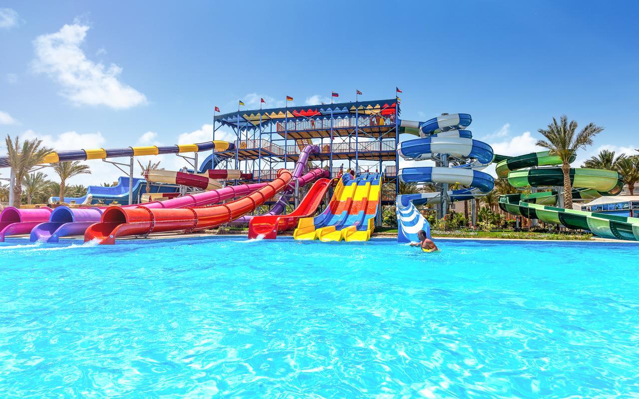Hawaii Riviera Club Aqua Park - Families And Couples Only